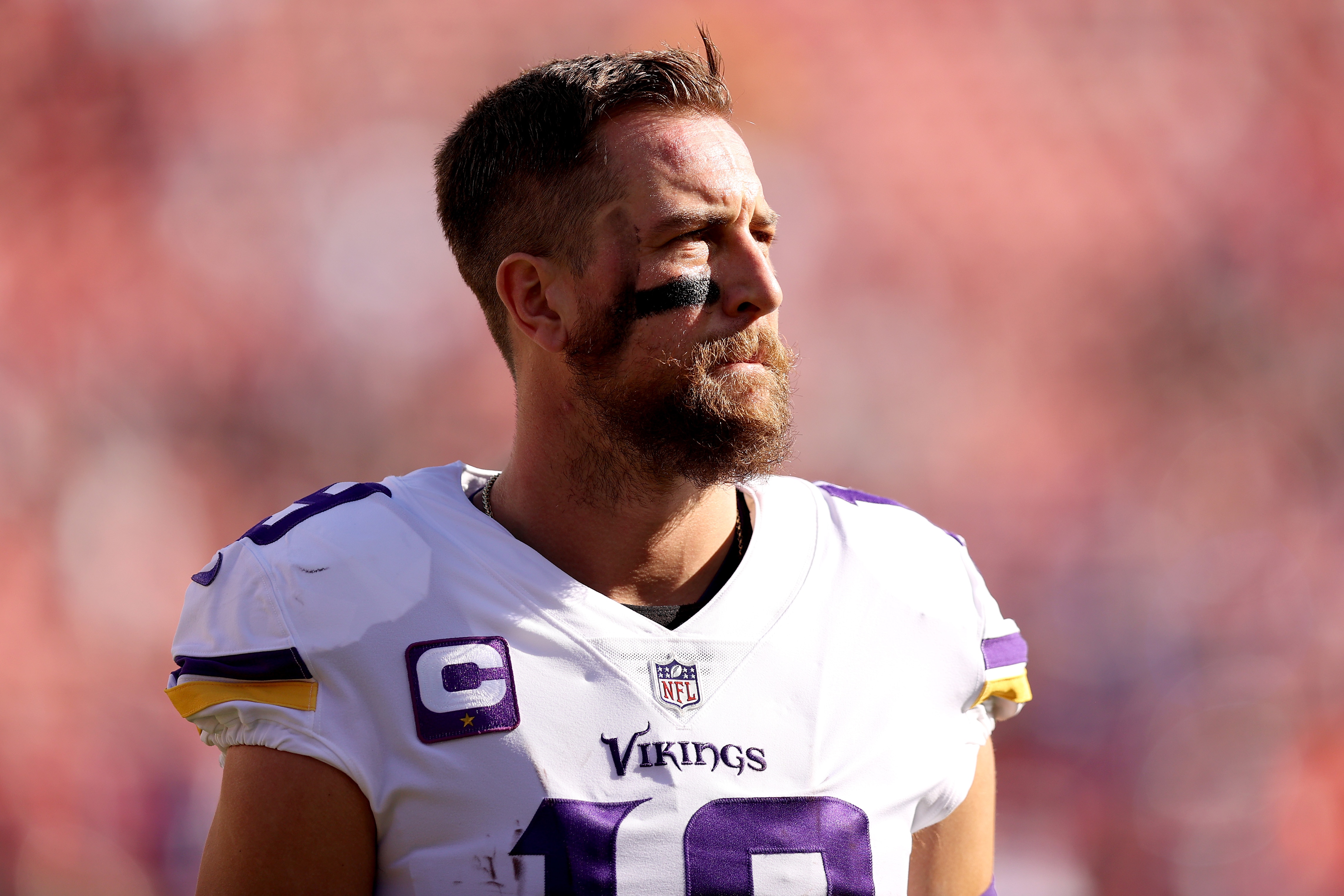SANTA CLARA, CALIFORNIA - NOVEMBER 28: Adam Thielen #19 of the Minnesota Vikings warms up before the game against the San Francisco 49ers at Levi's Stadium on November 28, 2021 in Santa Clara, California. (Photo by Ezra Shaw/Getty Images)