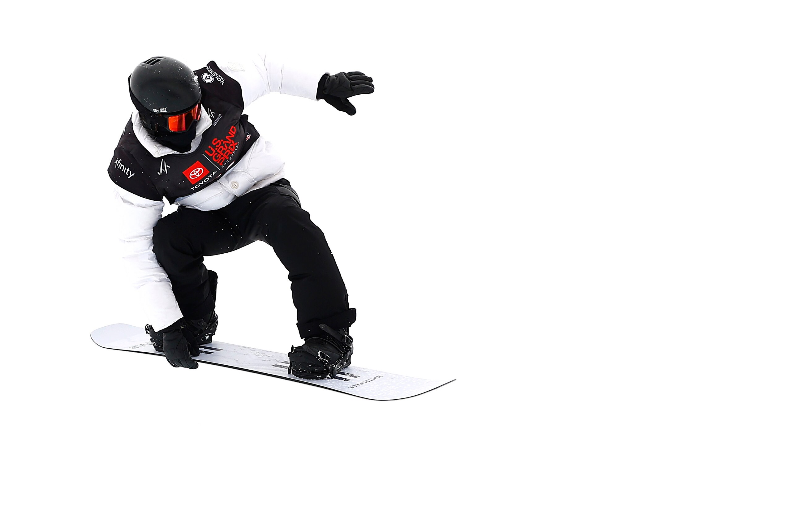 COPPER MOUNTAIN, COLORADO - DECEMBER 09: Shaun White of Team United States trains prior to the Men's Snowboard Halfpipe qualifying round of the Toyota U.S. Grand Prix Copper Mountain on December 09, 2021 in Copper Mountain, Colorado. (Photo by Sean M. Haffey/Getty Images)