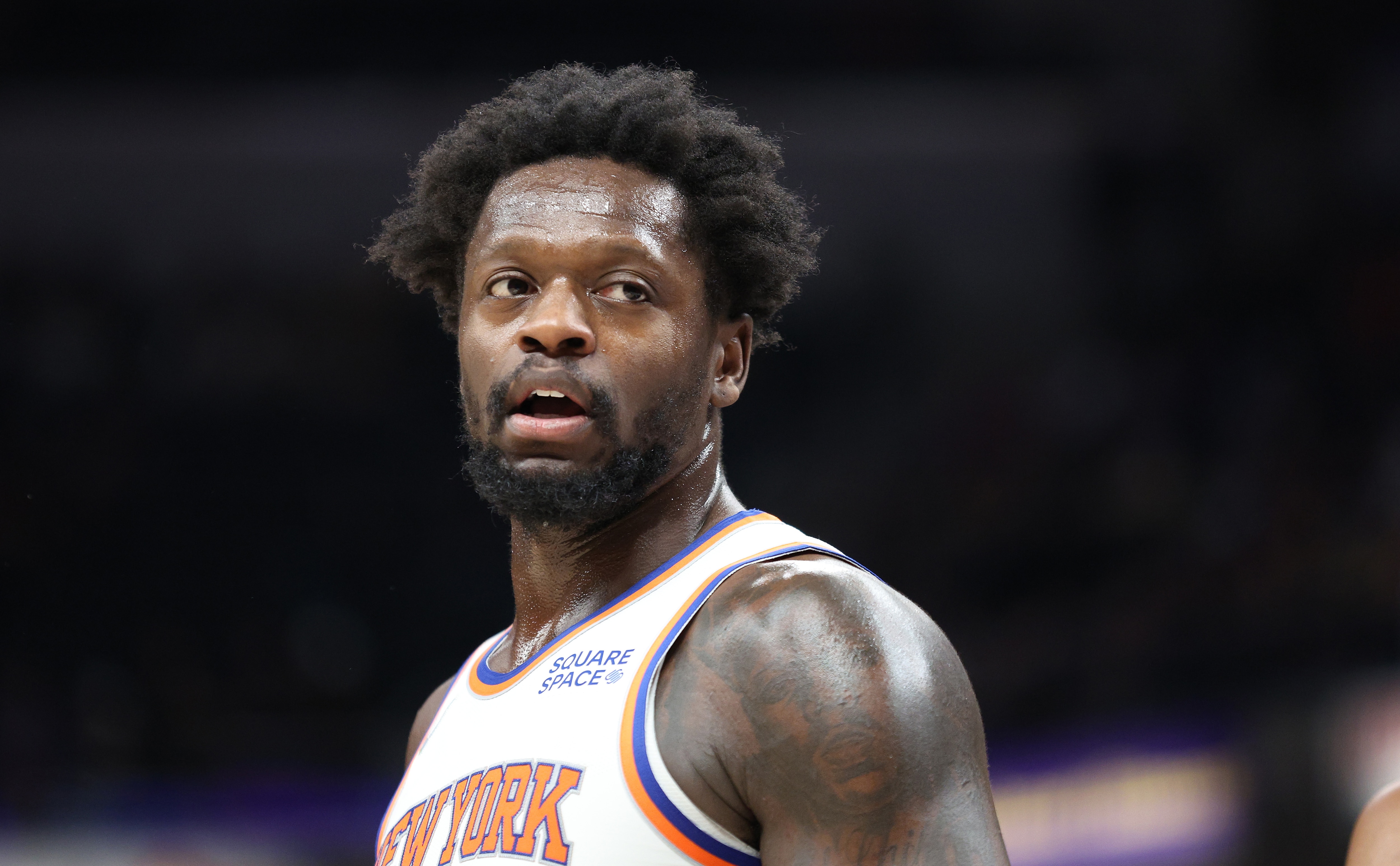 INDIANAPOLIS, INDIANA - DECEMBER 08:  Julius Randle  #30 of the New York Knicks against the Indiana Pacers at Gainbridge Fieldhouse on December 08, 2021 in Indianapolis, Indiana.     NOTE TO USER: User expressly acknowledges and agrees that, by downloading and or using this Photograph, user is consenting to the terms and conditions of the Getty Images License Agreement.  (Photo by Andy Lyons/Getty Images)