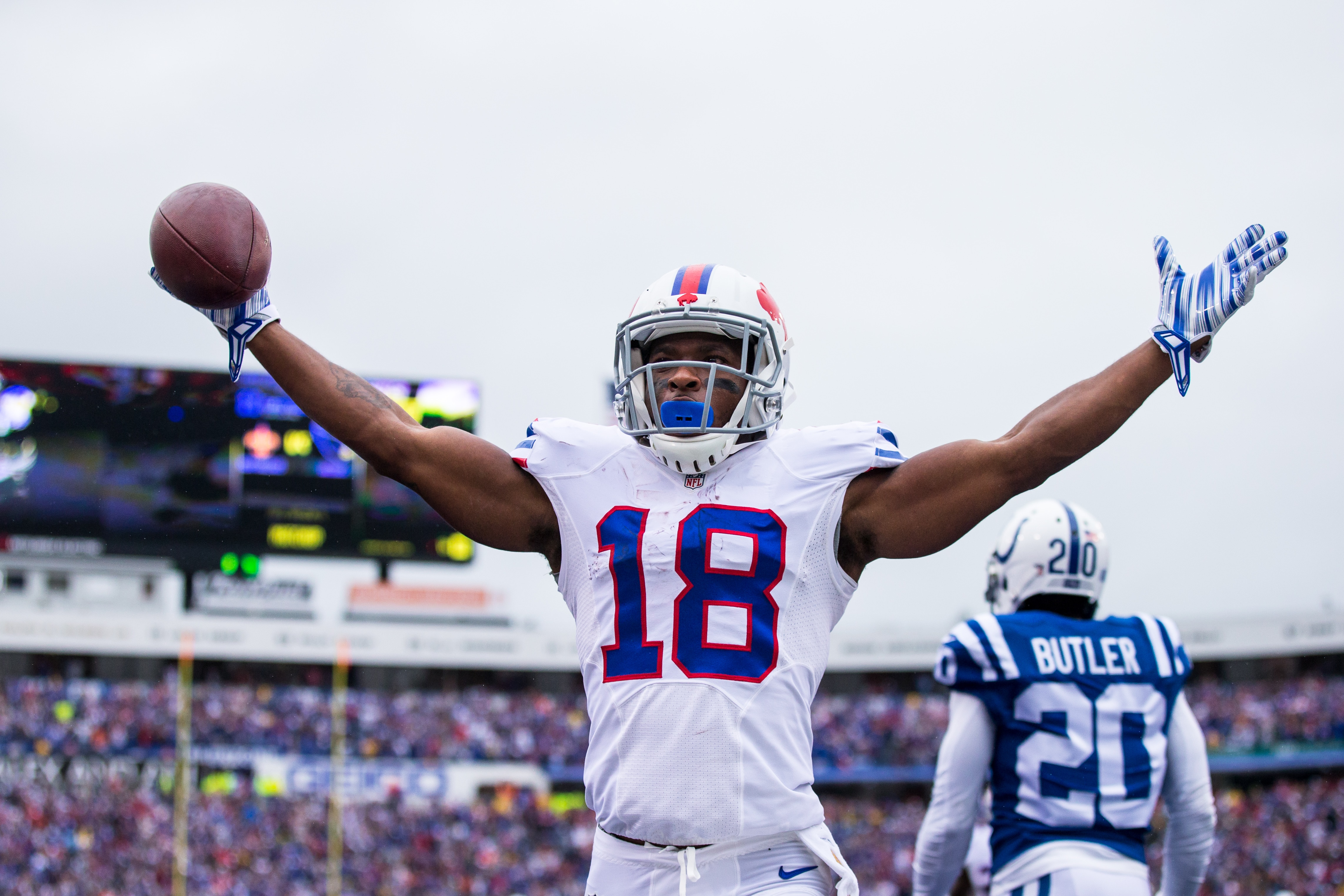 ORCHARD PARK, NY - SEPTEMBER 13:  Percy Harvin #18 of the Buffalo Bills celebrates a touchdown reception against the Indianapolis Colts on September 13, 2015 at Ralph Wilson Stadium in Orchard Park, New York.  Buffalo defeats Indianapolis 27-14.  (Photo by Brett Carlsen/Getty Images)