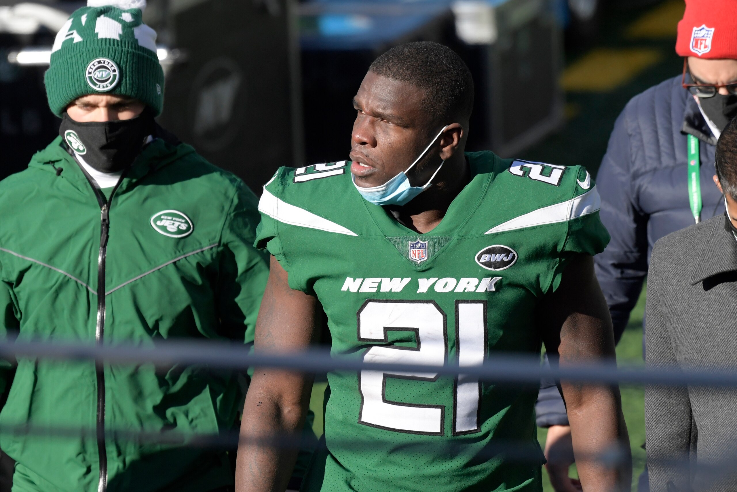 New York Jets' Frank Gore is evaluated by medical staff during the first half an NFL football game against the Las Vegas Raiders, Sunday, Dec. 6, 2020, in East Rutherford, N.J. (AP Photo/Bill Kostroun)