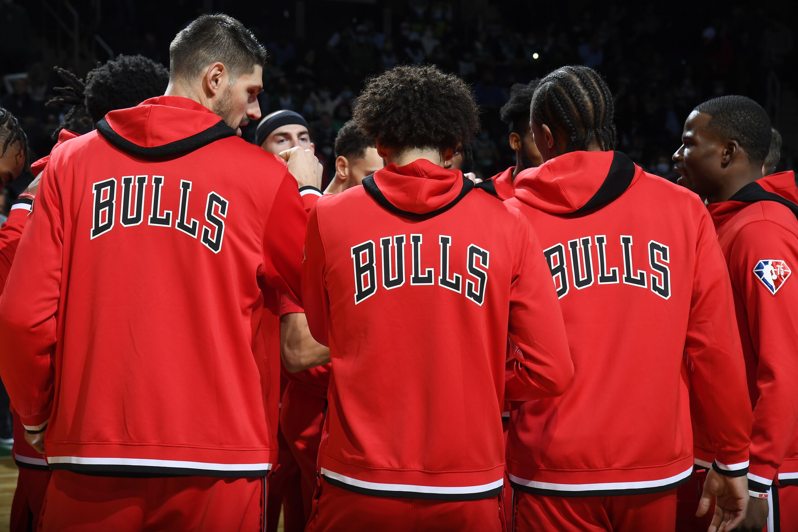 BOSTON, MA - NOVEMBER 1: The Chicago Bulls huddle up during the game against the Boston Celtics on November 1, 2021 at the TD Garden in Boston, Massachusetts.  NOTE TO USER: User expressly acknowledges and agrees that, by downloading and or using this photograph, User is consenting to the terms and conditions of the Getty Images License Agreement. Mandatory Copyright Notice: Copyright 2021 NBAE  (Photo by Brian Babineau/NBAE via Getty Images)