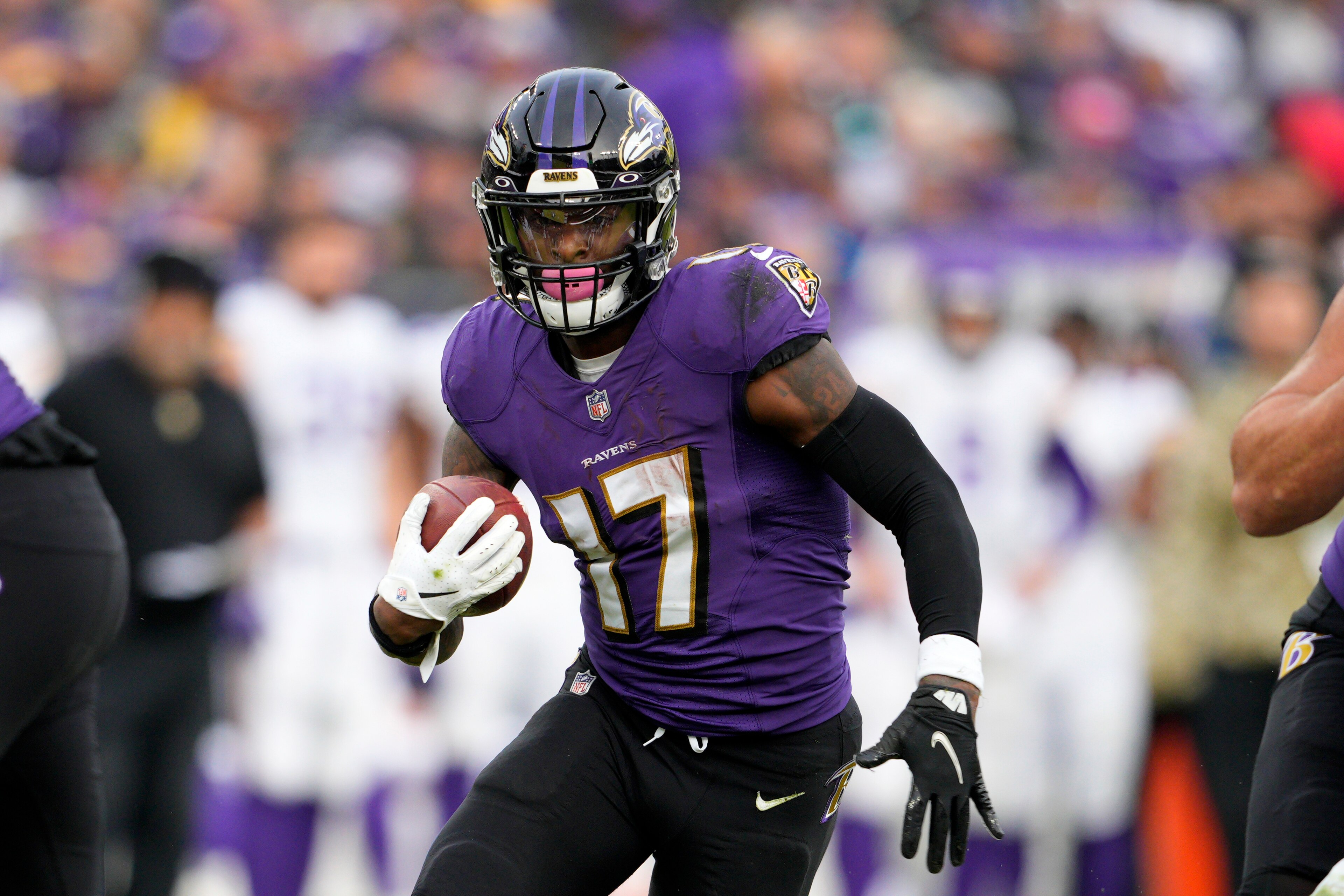 Baltimore Ravens running back Le'Veon Bell (17) in action during the second half of an NFL football game against the Minnesota Vikings, Sunday, Nov. 7, 2021, in Baltimore. (AP Photo/Nick Wass)