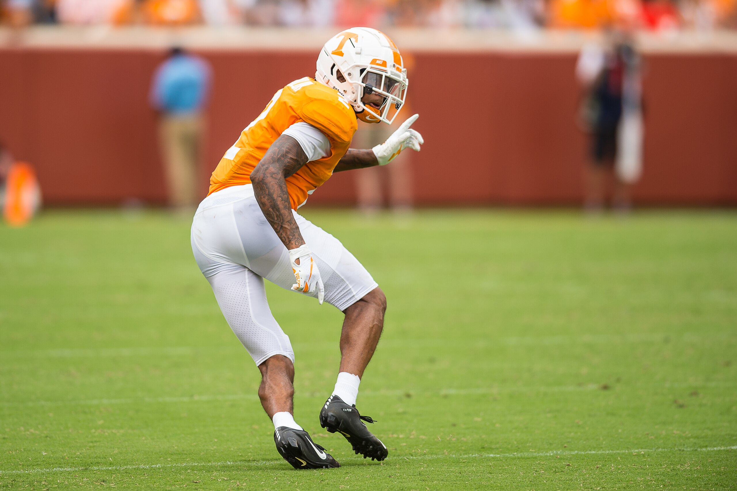 KNOXVILLE, TN - SEPTEMBER 14: Tennessee Volunteers defensive back Alontae Taylor (2) going back in coverage during a college football game between the Tennessee Volunteers and Chattanooga Mocs on September 14, 2019, at Neyland Stadium in Knoxville, TN. (Photo by Bryan Lynn/Icon Sportswire via Getty Images) KNOXVILLE, TN - SEPTEMBER 14: Tennessee Volunteers defensive back Alontae Taylor (2) going back in coverage during a college football game between the Tennessee Volunteers and Chattanooga Mocs on September 14, 2019, at Neyland Stadium in Knoxville, TN. (Photo by Bryan Lynn/Icon Sportswire via Getty Images)