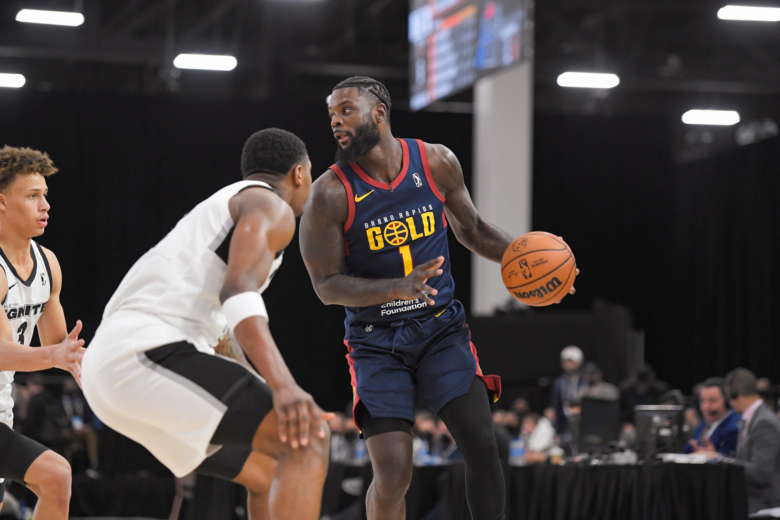 LAS VEGAS, NV - DECEMBER 19: Lance Stephenson #1 of the Grand Rapids Gold handles the ball against the G League Ignite during the 2021 G League Winter Showcase at the Mandalay Bay on December 19, 2021 in Las Vegas, Nevada. NOTE TO USER: User expressly acknowledges and agrees that, by downloading and or using this photograph, User is consenting to the terms and conditions of the Getty Images License Agreement. Mandatory Copyright Notice: Copyright 2021 NBAE (Photo by David Becker/NBAE via Getty Images)