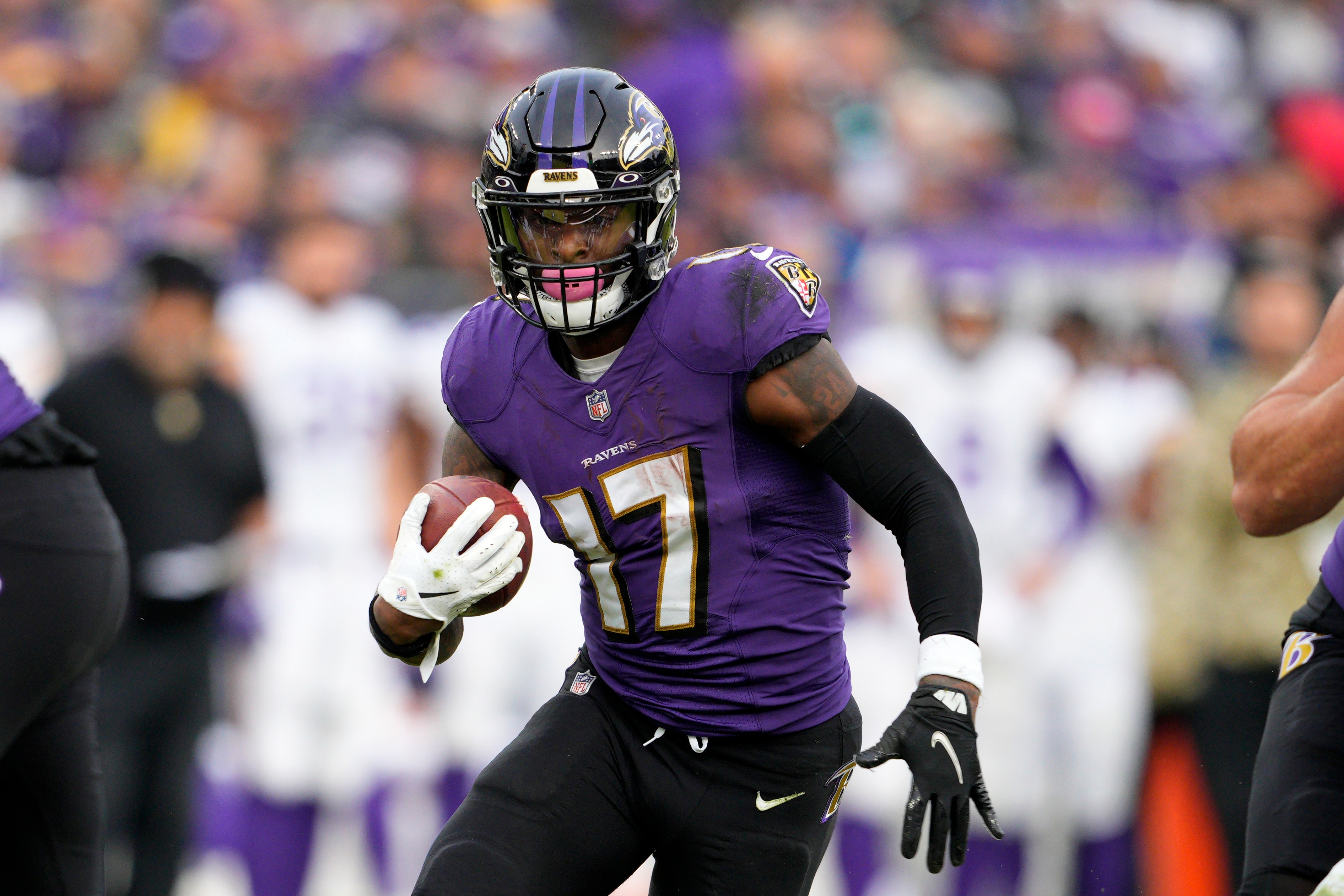 Baltimore Ravens running back Le'Veon Bell (17) in action during the second half of an NFL football game against the Minnesota Vikings, Sunday, Nov. 7, 2021, in Baltimore. (AP Photo/Nick Wass)