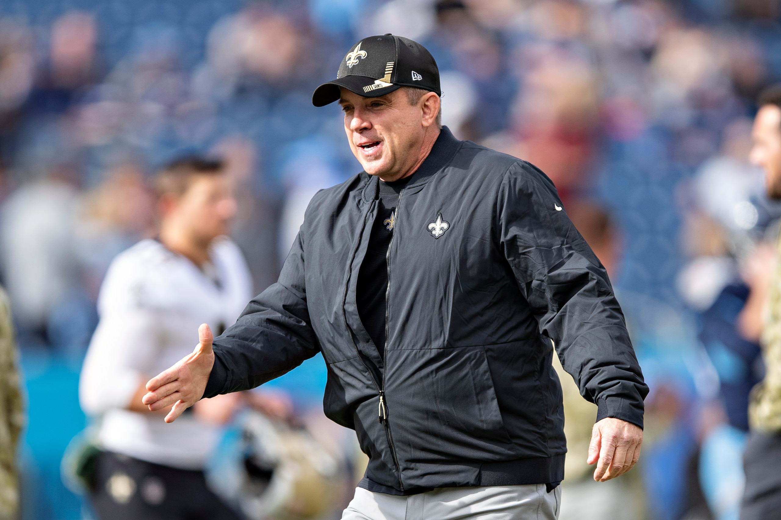 NASHVILLE, TENNESSEE - NOVEMBER 14:  Head Coach Sean Payton of the New Orleans Saints shakes hands with players before a game against the Tennessee Titans at Nissan Stadium on November 14, 2021 in Nashville, Tennessee.  The Titans defeated the Saints 23-21.  (Photo by Wesley Hitt/Getty Images)