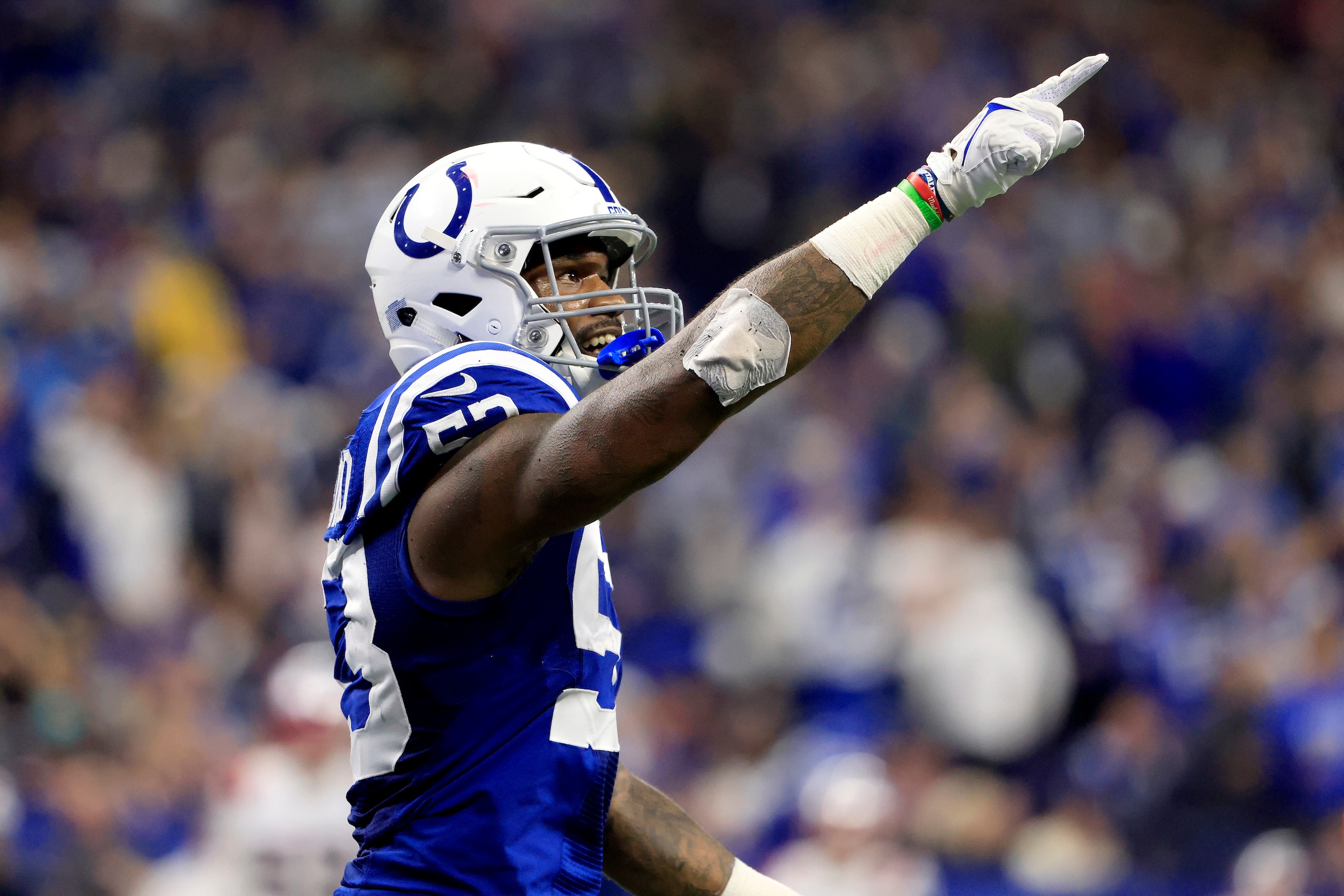 INDIANAPOLIS, INDIANA - DECEMBER 18: Darius Leonard #53 of the Indianapolis Colts reacts after an interception during the second quarter against the New England Patriots at Lucas Oil Stadium on December 18, 2021 in Indianapolis, Indiana. (Photo by Justin Casterline/Getty Images) INDIANAPOLIS, INDIANA - DECEMBER 18: Darius Leonard #53 of the Indianapolis Colts reacts after an interception during the second quarter against the New England Patriots at Lucas Oil Stadium on December 18, 2021 in Indianapolis, Indiana. (Photo by Justin Casterline/Getty Images)