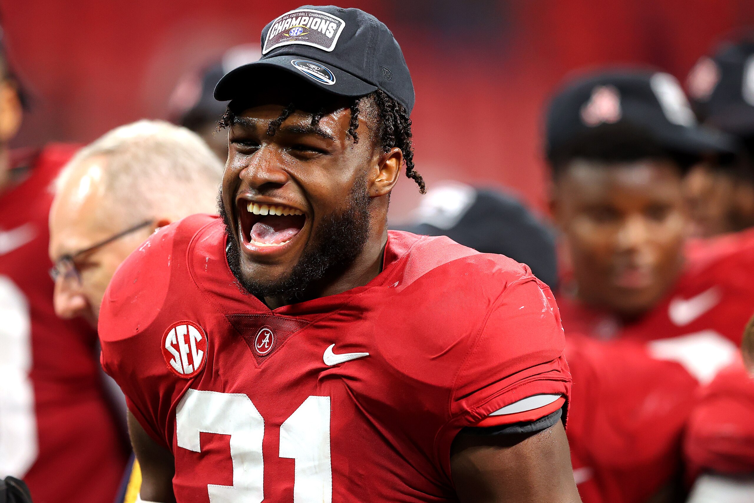 ATLANTA, GEORGIA - DECEMBER 04: Will Anderson Jr. #31 of the Alabama Crimson Tide celebrates the win against the Georgia Bulldogs in the SEC Championship game at Mercedes-Benz Stadium on December 04, 2021 in Atlanta, Georgia. (Photo by Kevin C. Cox/Getty Images) ATLANTA, GEORGIA - DECEMBER 04: Will Anderson Jr. #31 of the Alabama Crimson Tide celebrates the win against the Georgia Bulldogs in the SEC Championship game at Mercedes-Benz Stadium on December 04, 2021 in Atlanta, Georgia. (Photo by Kevin C. Cox/Getty Images)