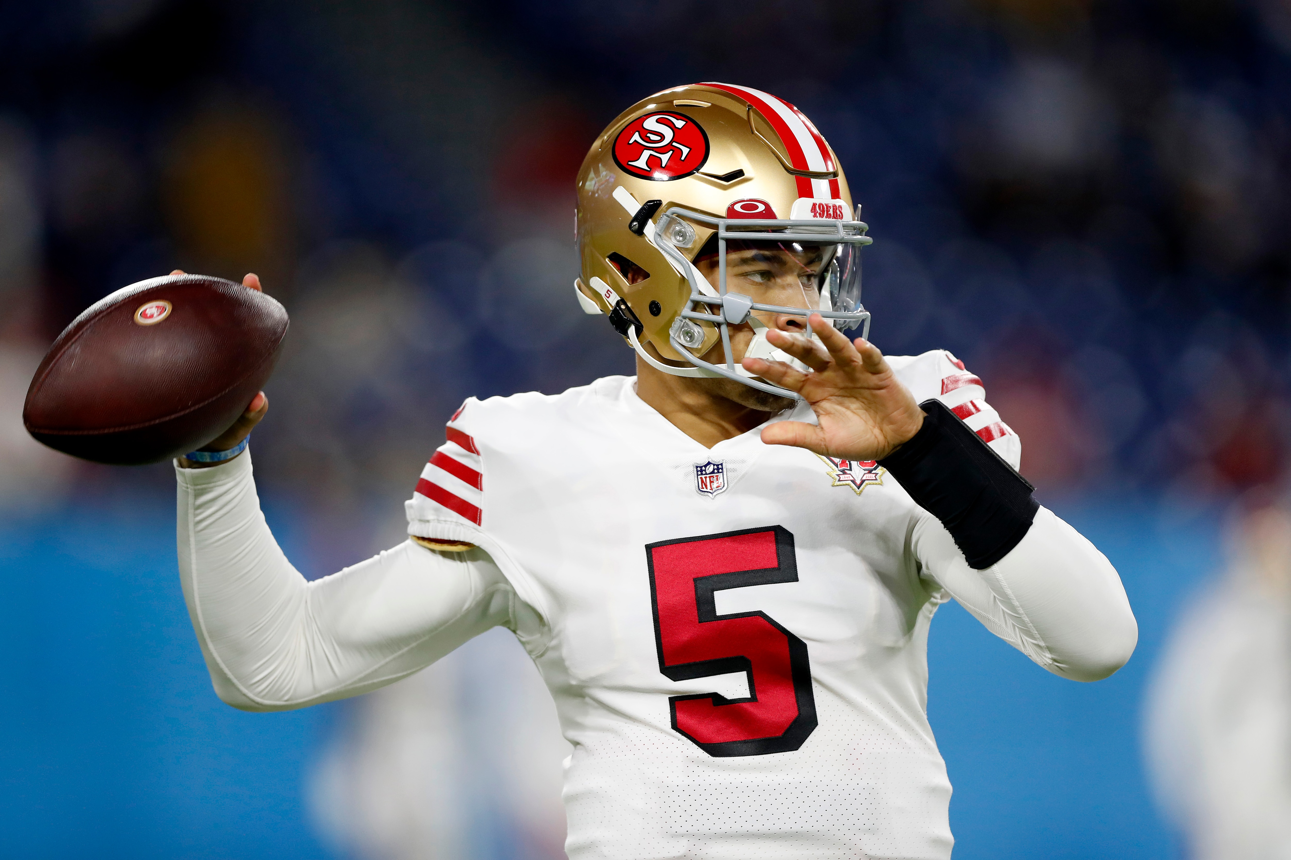 NASHVILLE, TENNESSEE - DECEMBER 23: Trey Lance #5 of the San Francisco 49ers warms up before the game against the Tennessee Titans at Nissan Stadium on December 23, 2021 in Nashville, Tennessee. (Photo by Wesley Hitt/Getty Images)