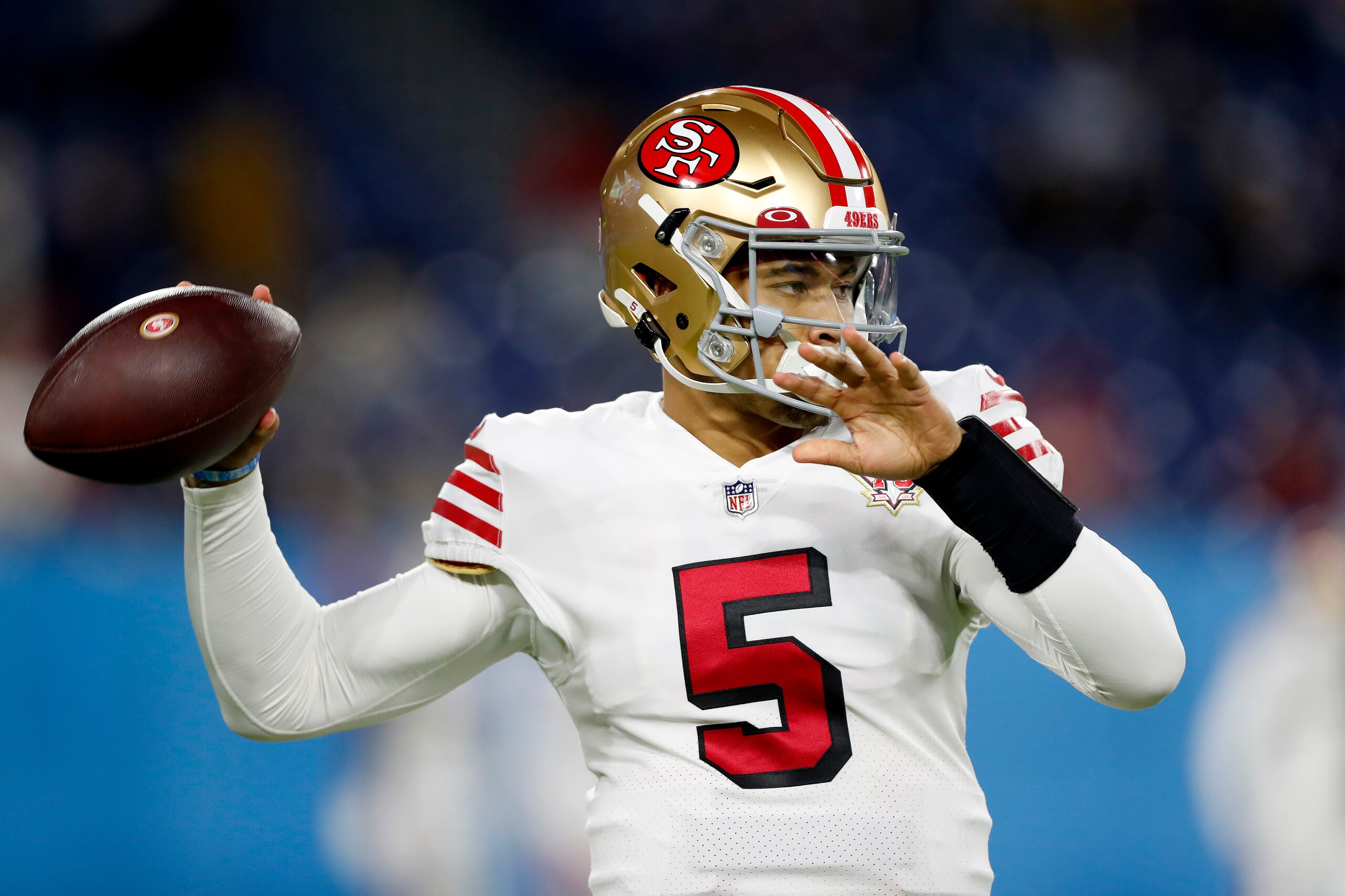 NASHVILLE, TENNESSEE - DECEMBER 23: Trey Lance #5 of the San Francisco 49ers warms up before the game against the Tennessee Titans at Nissan Stadium on December 23, 2021 in Nashville, Tennessee. (Photo by Wesley Hitt/Getty Images)