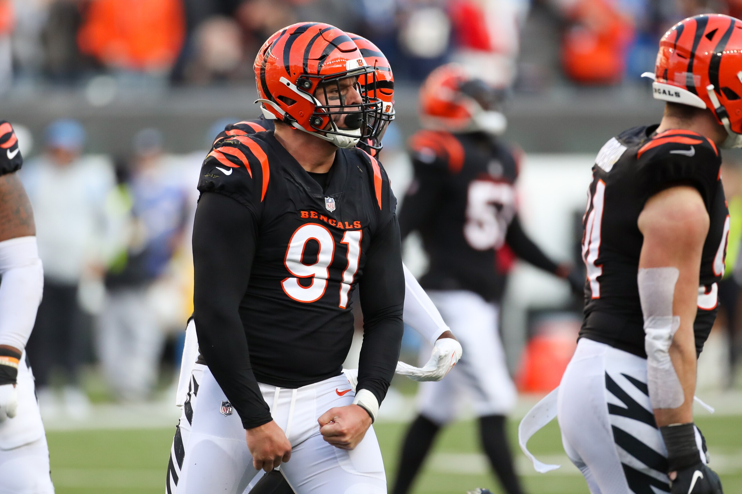 CINCINNATI, OH - DECEMBER 05: Cincinnati Bengals defensive end Trey Hendrickson (91) reacts during the game against the Los Angeles Chargers and the Cincinnati Bengals on December 5, 2021, at Paul Brown Stadium in Cincinnati, OH. (Photo by Ian Johnson/Icon Sportswire via Getty Images) CINCINNATI, OH - DECEMBER 05: Cincinnati Bengals defensive end Trey Hendrickson (91) reacts during the game against the Los Angeles Chargers and the Cincinnati Bengals on December 5, 2021, at Paul Brown Stadium in Cincinnati, OH. (Photo by Ian Johnson/Icon Sportswire via Getty Images)