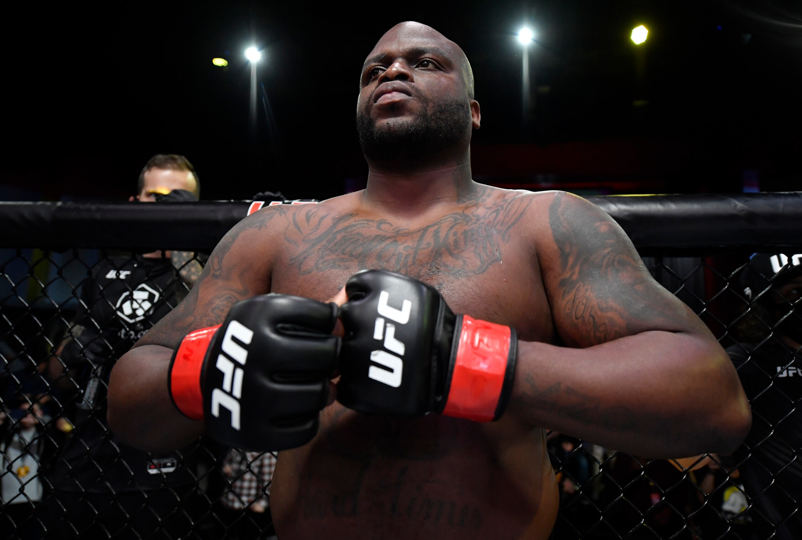 LAS VEGAS, NEVADA - DECEMBER 18: Derrick Lewis prepares to fight Chris Daukaus in their heavyweight fight during the UFC Fight Night event at UFC APEX on December 18, 2021 in Las Vegas, Nevada. (Photo by Jeff Bottari/Zuffa LLC)
