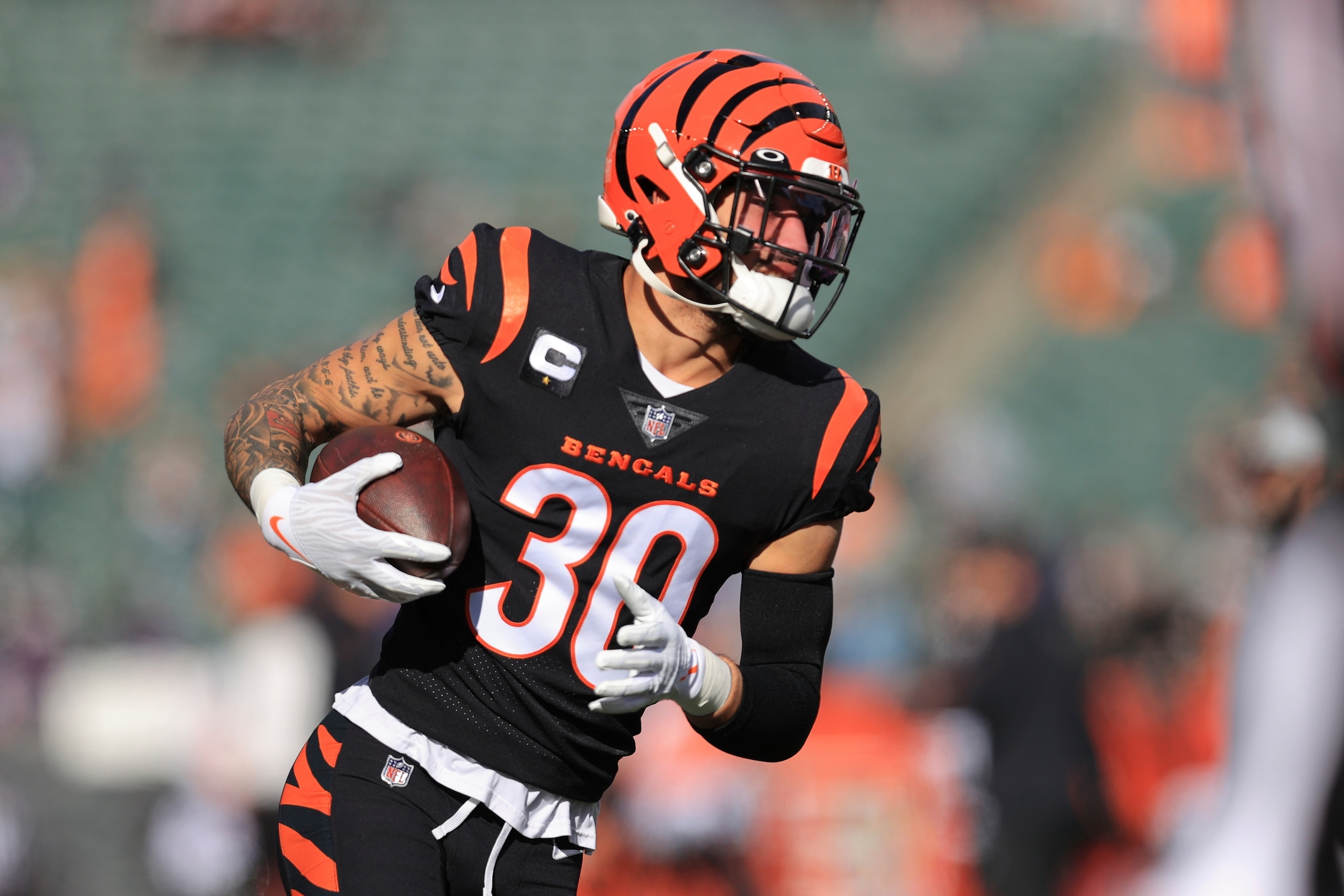 Cincinnati Bengals' Jessie Bates (30) runs before an NFL football game between the Cincinnati Bengals and the Baltimore Ravens, Sunday, Dec. 26, 2021, in Cincinnati. (AP Photo/Aaron Doster)