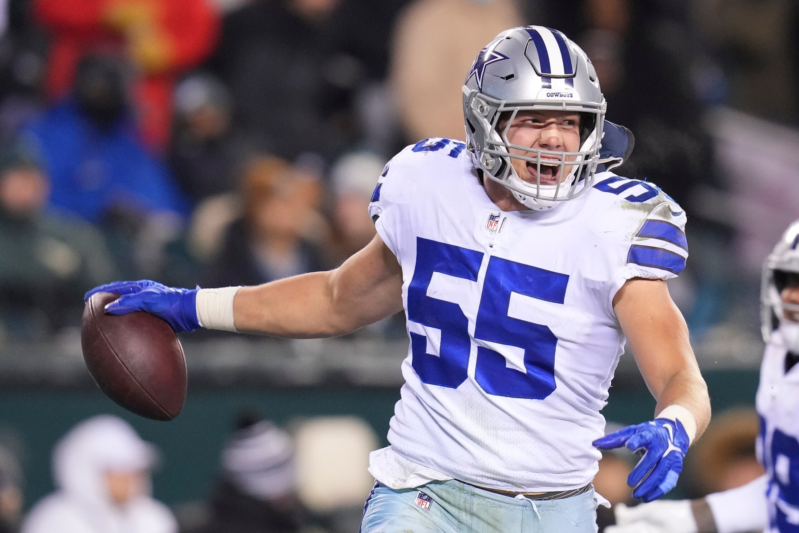 PHILADELPHIA, PA - JANUARY 08: Leighton Vander Esch #55 of the Dallas Cowboys reacts after intercepting a pass against the Philadelphia Eagles at Lincoln Financial Field on January 8, 2022 in Philadelphia, Pennsylvania. (Photo by Mitchell Leff/Getty Images)