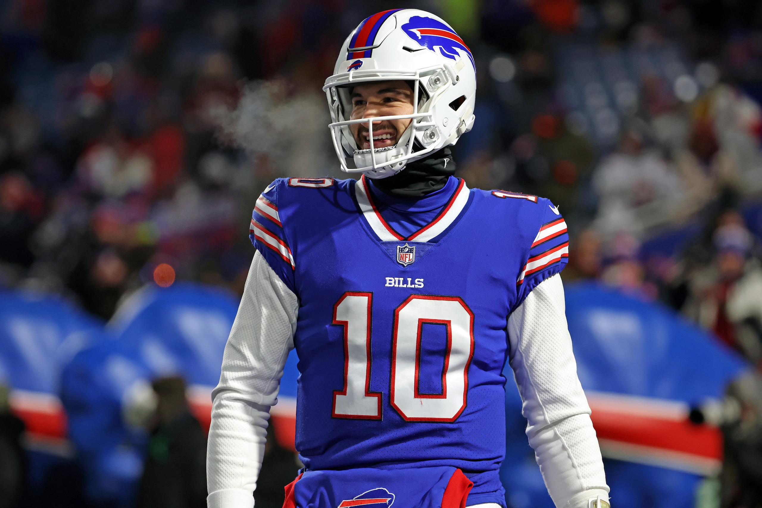 BUFFALO, NEW YORK - JANUARY 15: Mitchell Trubisky #10 of the Buffalo Bills looks on prior to the AFC Wild Card playoff game against the New England Patriots at Highmark Stadium on January 15, 2022 in Buffalo, New York. (Photo by Timothy T Ludwig/Getty Images) BUFFALO, NEW YORK - JANUARY 15: Mitchell Trubisky #10 of the Buffalo Bills looks on prior to the AFC Wild Card playoff game against the New England Patriots at Highmark Stadium on January 15, 2022 in Buffalo, New York. (Photo by Timothy T Ludwig/Getty Images)