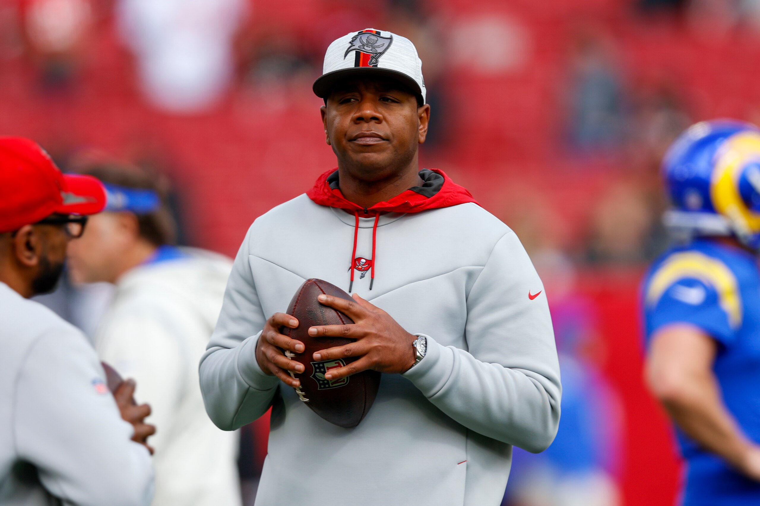 TAMPA, FL - JANUARY 23: Tampa Bay Buccaneers Offensive Coordinator Byron Leftwich before the NFC Divisional playoff game between the Los Angeles Rams and the Tampa Bay Buccaneers on January 23, 2022, at Raymond James Stadium in Tampa , FL. (Photo by Jordon Kelly/Icon Sportswire via Getty Images)