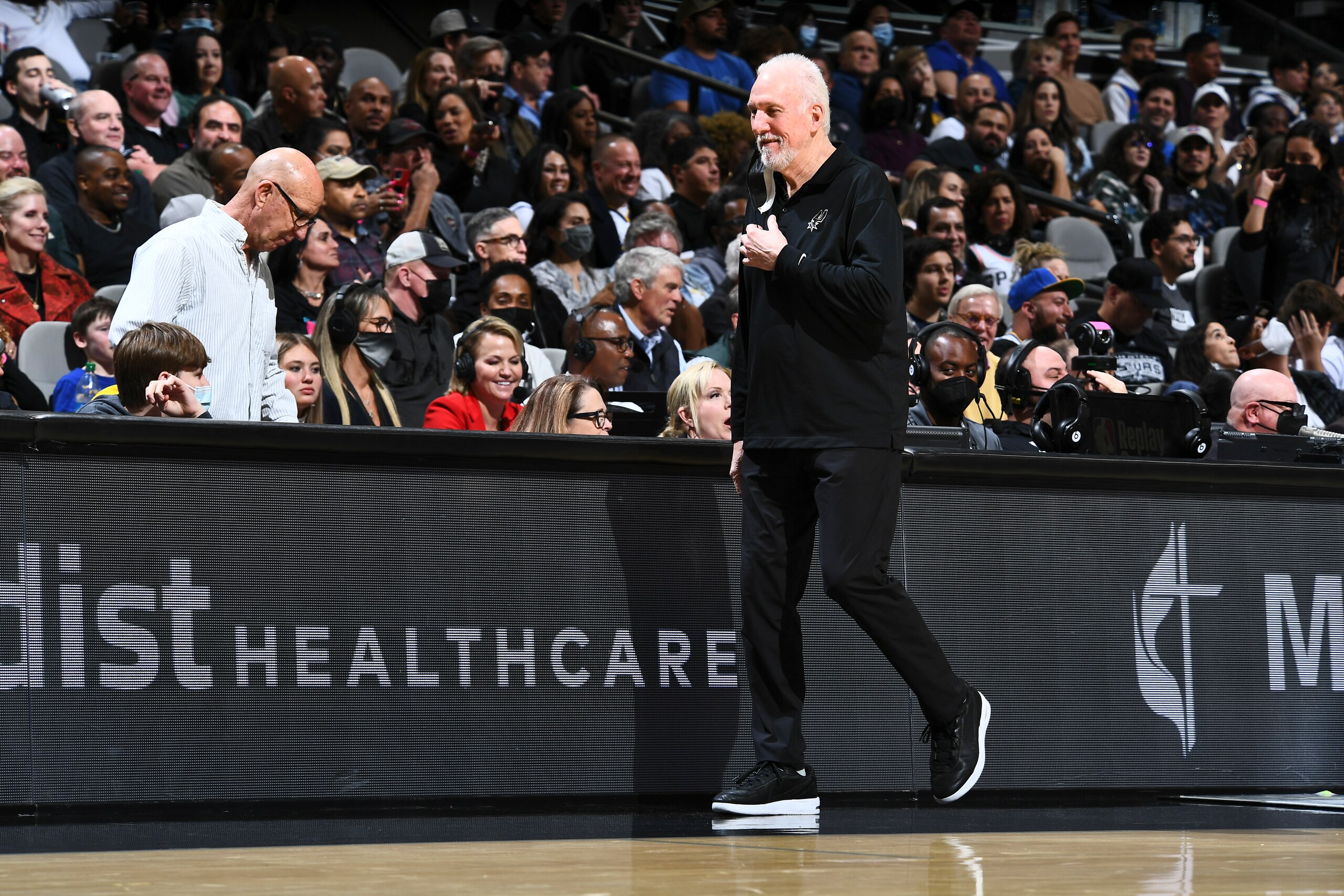 SAN ANTONIO, TX - FEBRUARY 1: Head Coach Gregg Popovich of the San Antonio Spurs smiles during the game against the Golden State Warriors on February 1, 2022 at the AT&T Center in San Antonio, Texas. NOTE TO USER: User expressly acknowledges and agrees that, by downloading and or using this photograph, user is consenting to the terms and conditions of the Getty Images License Agreement. Mandatory Copyright Notice: Copyright 2022 NBAE (Photos by Michael Gonzales/NBAE via Getty Images)