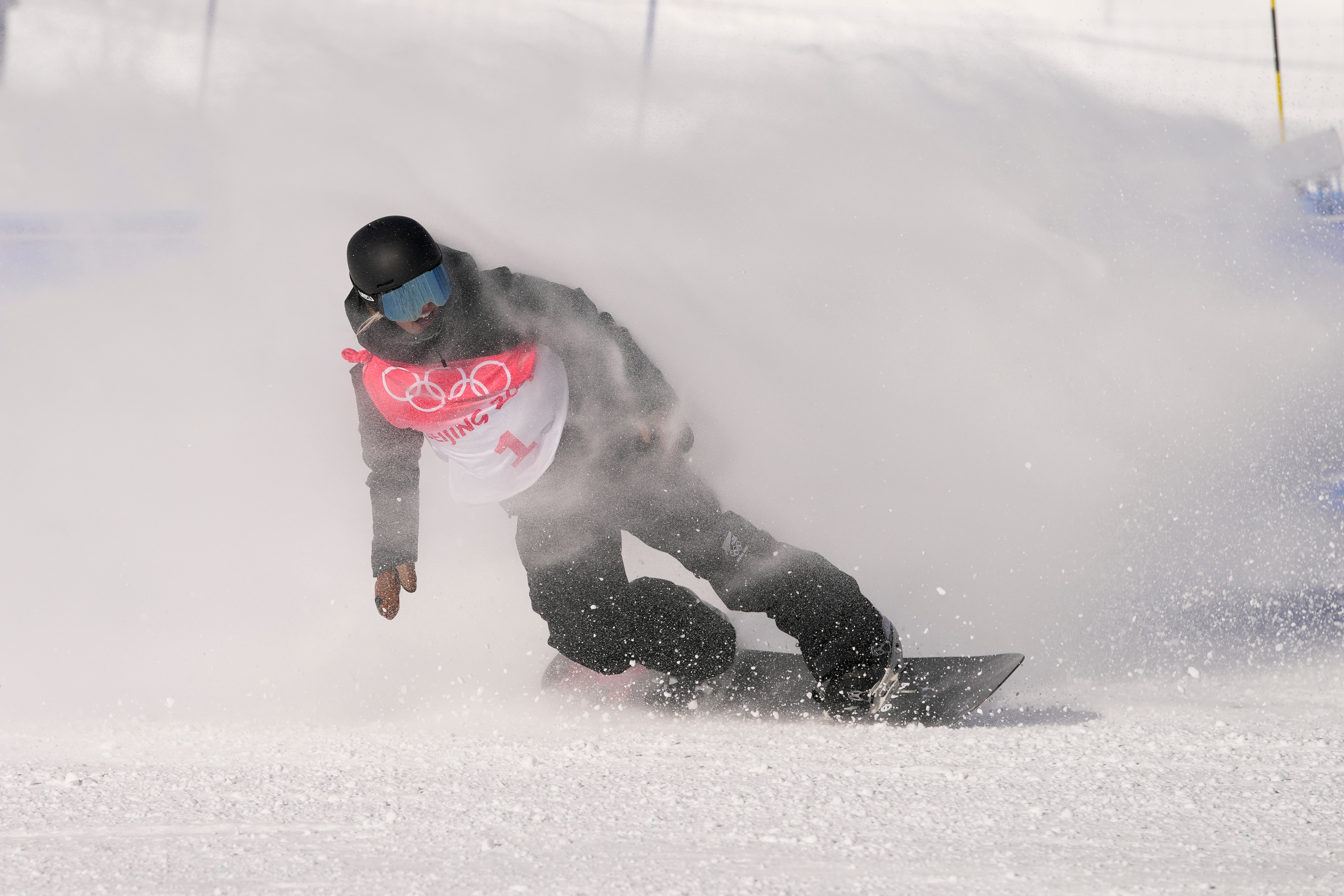 New Zealand'S Zoi Sadowski Synnott competes during the women's slopestyle qualifying at the 2022 Winter Olympics, Saturday, Feb. 5, 2022, in Zhangjiakou, China. (AP Photo/Francisco Seco)