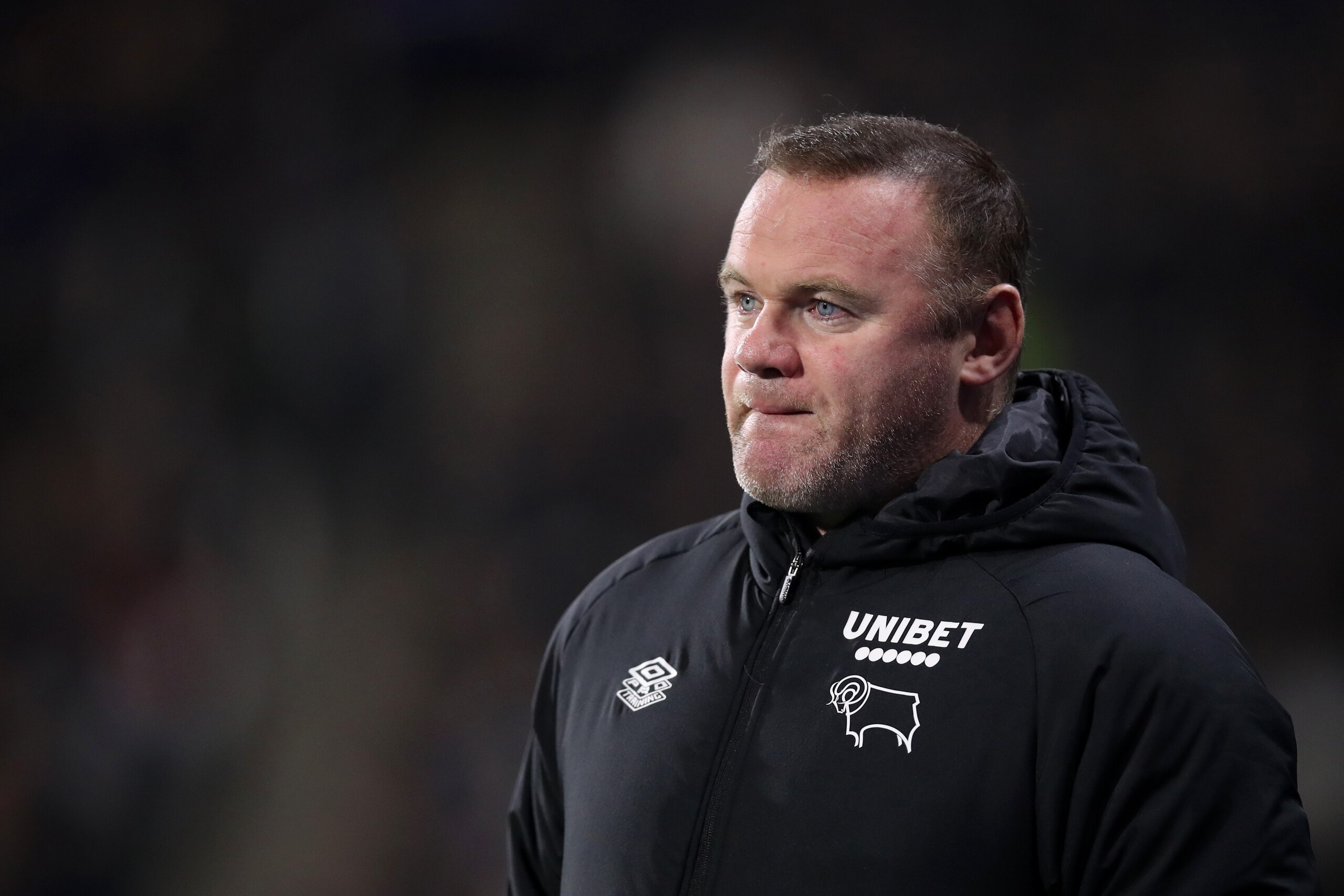 HUDDERSFIELD, ENGLAND - FEBRUARY 02:  Wayne Rooney, manager of Derby County reacts during the Sky Bet Championship match between Huddersfield Town and Derby County at Kirklees Stadium on February 02, 2022 in Huddersfield, England. (Photo by George Wood/Getty Images)