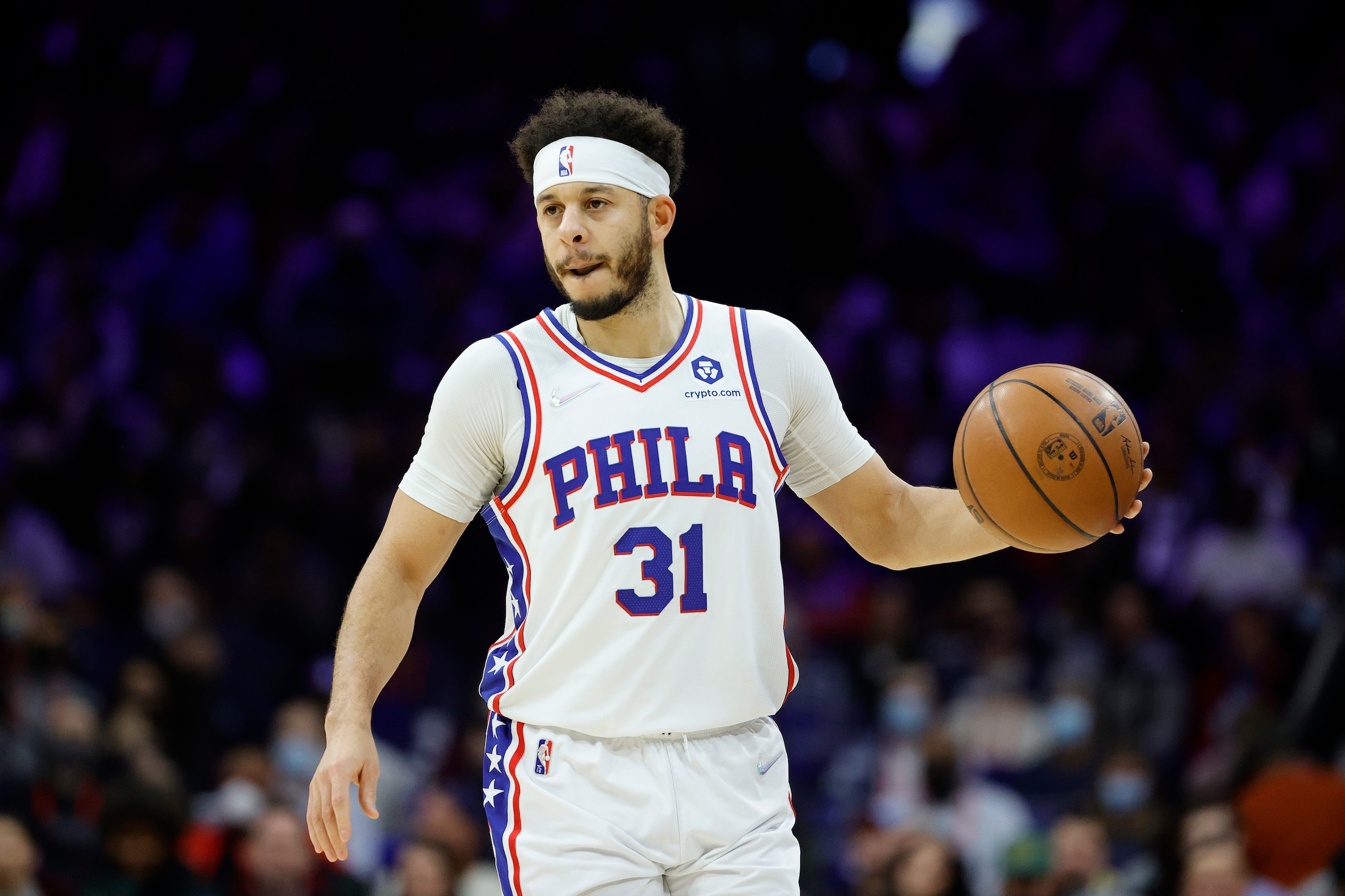 PHILADELPHIA, PENNSYLVANIA - JANUARY 31: Seth Curry #31 of the Philadelphia 76ers dribbles against the Memphis Grizzlies  at Wells Fargo Center on January 31, 2022 in Philadelphia, Pennsylvania. NOTE TO USER: User expressly acknowledges and agrees that, by downloading and or using this photograph, User is consenting to the terms and conditions of the Getty Images License Agreement. (Photo by Tim Nwachukwu/Getty Images)