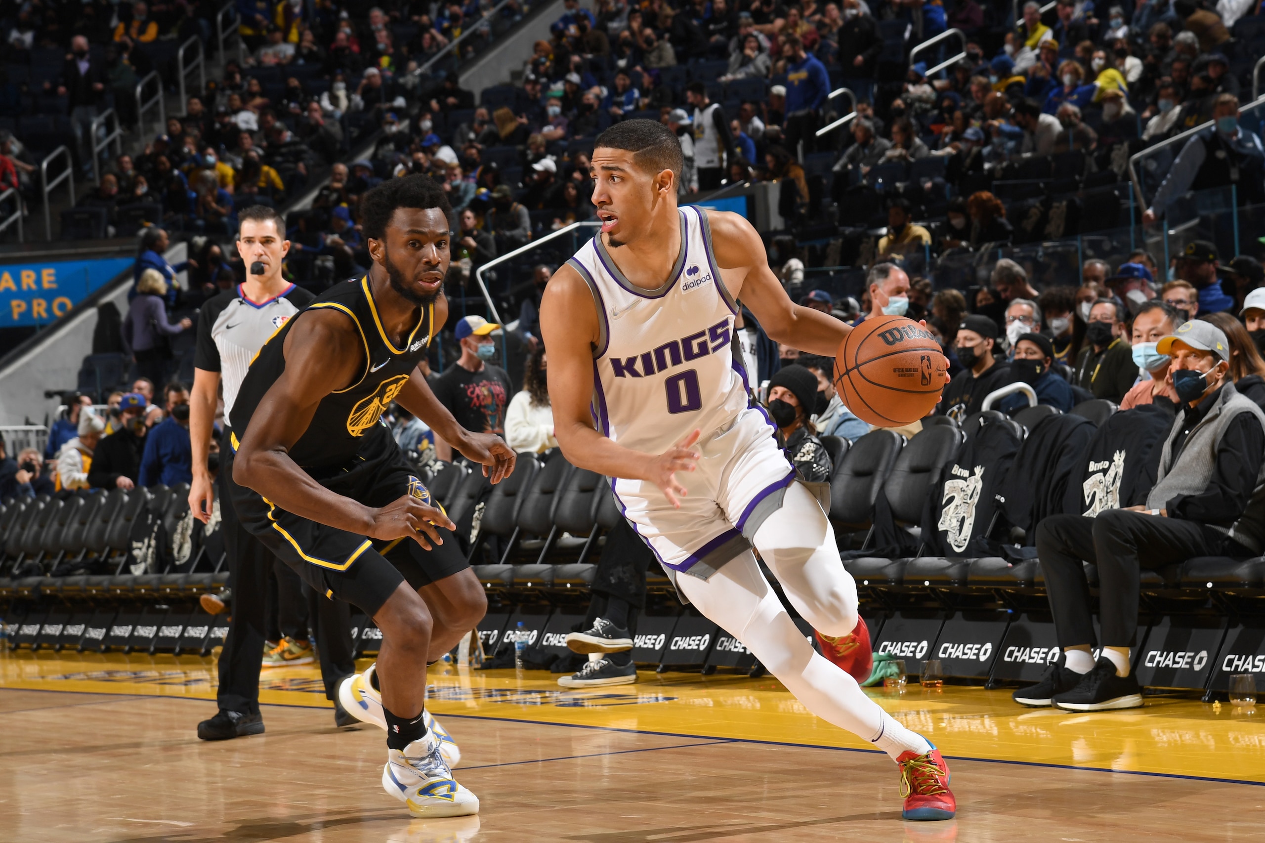 SAN FRANCISCO, CA - FEBRUARY 3: Tyrese Haliburton #0 of the Sacramento Kings handles the ball during the game against the Golden State Warriors on February 3, 2022 at Chase Center in San Francisco, California. NOTE TO USER: User expressly acknowledges and agrees that, by downloading and or using this photograph, user is consenting to the terms and conditions of Getty Images License Agreement. Mandatory Copyright Notice: Copyright 2022 NBAE (Photo by Noah Graham/NBAE via Getty Images)