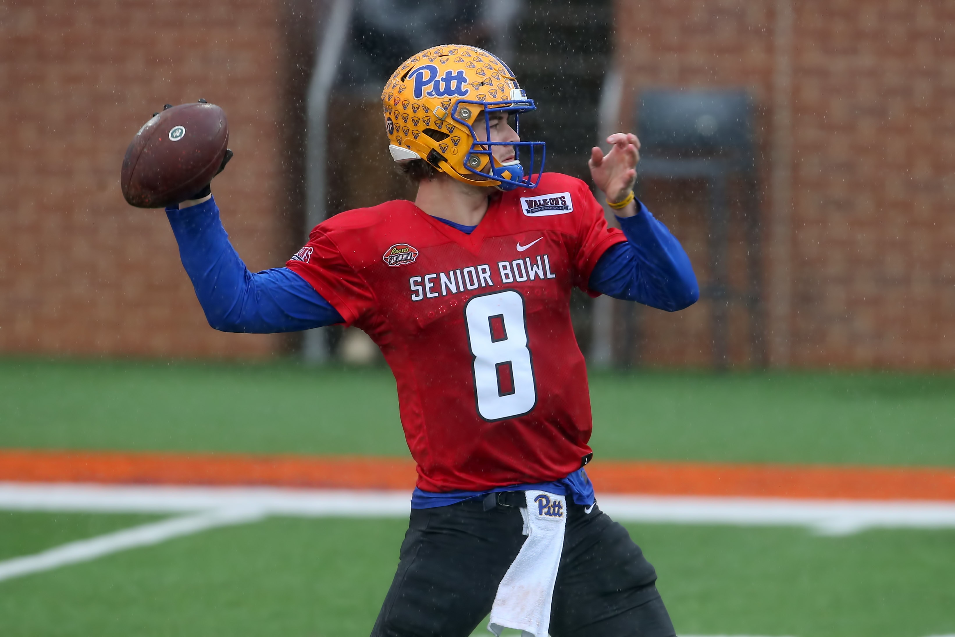 MOBILE, AL - FEBRUARY 02: National quarterback Kenny Pickett of Pittsburgh (8) during the Reese's Senior Bowl practice session on February 2, 2002 at Hancock Whitney Stadium in Mobile, Alabama.  (Photo by Michael Wade/Icon Sportswire via Getty Images)