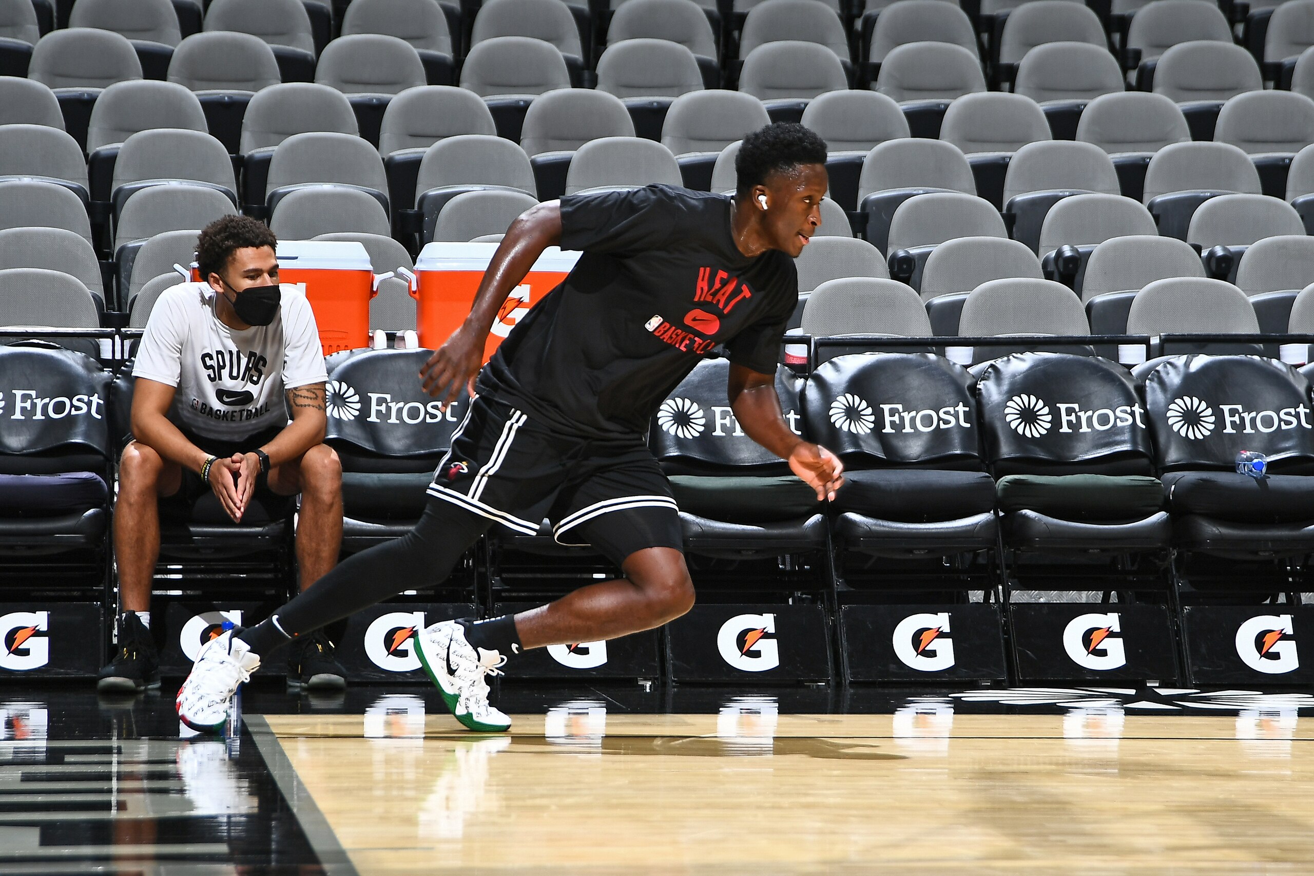 SAN ANTONIO, TX - FEBRUARY 3: Victor Oladipo #4 of the Miami Heat before the game against the San Antonio Spurs on February 3, 2022 at the AT&T Center in San Antonio, Texas. NOTE TO USER: User expressly acknowledges and agrees that, by downloading and or using this photograph, user is consenting to the terms and conditions of the Getty Images License Agreement. Mandatory Copyright Notice: Copyright 2022 NBAE (Photos by Michael Gonzales/NBAE via Getty Images) SAN ANTONIO, TX - FEBRUARY 3: Victor Oladipo #4 of the Miami Heat before the game against the San Antonio Spurs on February 3, 2022 at the AT&T Center in San Antonio, Texas. NOTE TO USER: User expressly acknowledges and agrees that, by downloading and or using this photograph, user is consenting to the terms and conditions of the Getty Images License Agreement. Mandatory Copyright Notice: Copyright 2022 NBAE (Photos by Michael Gonzales/NBAE via Getty Images)