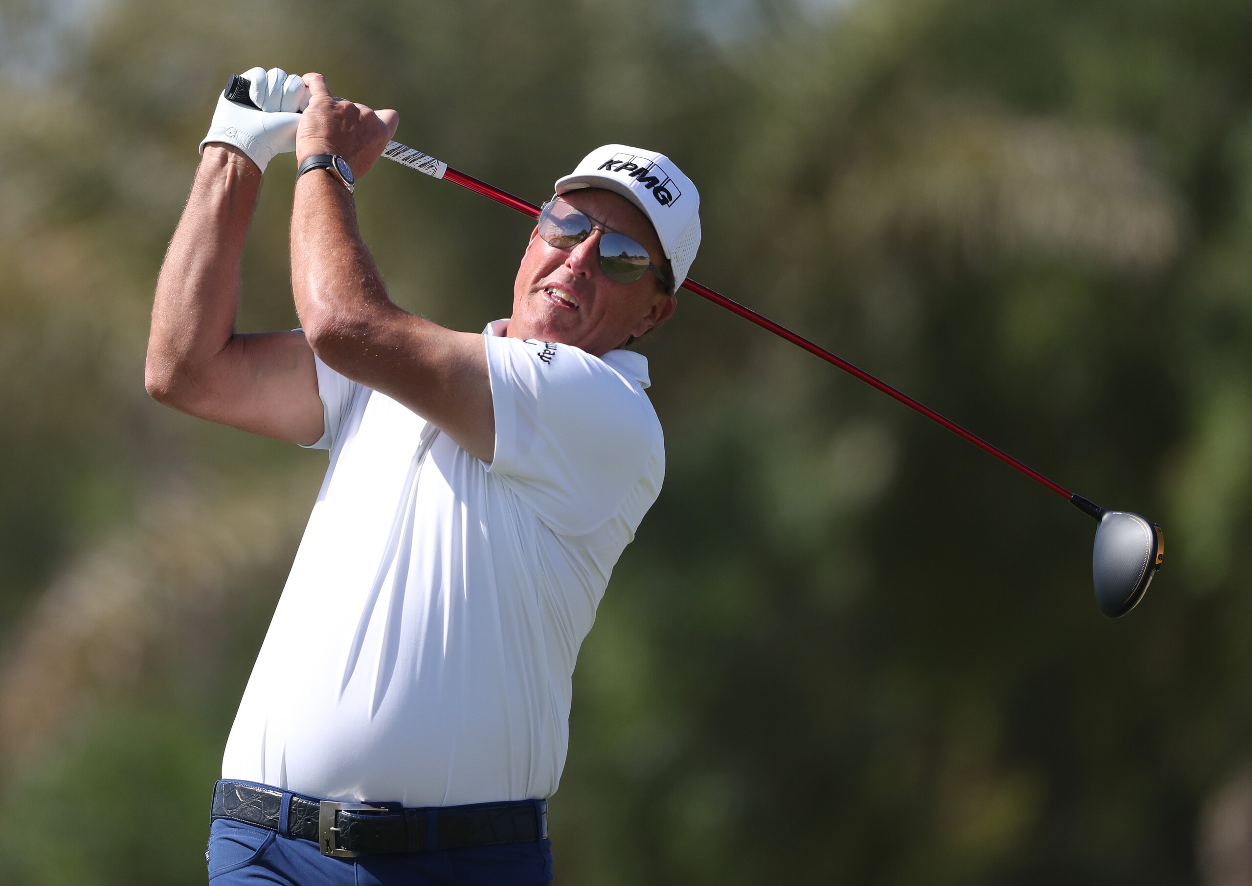 AL MUROOJ, SAUDI ARABIA - FEBRUARY 05: Phil Mickelson of The USA tees off the second hole during day three of the PIF Saudi International at Royal Greens Golf & Country Club on February 05, 2022 in Al Murooj, Saudi Arabia. (Photo by Oisin Keniry/Getty Images)