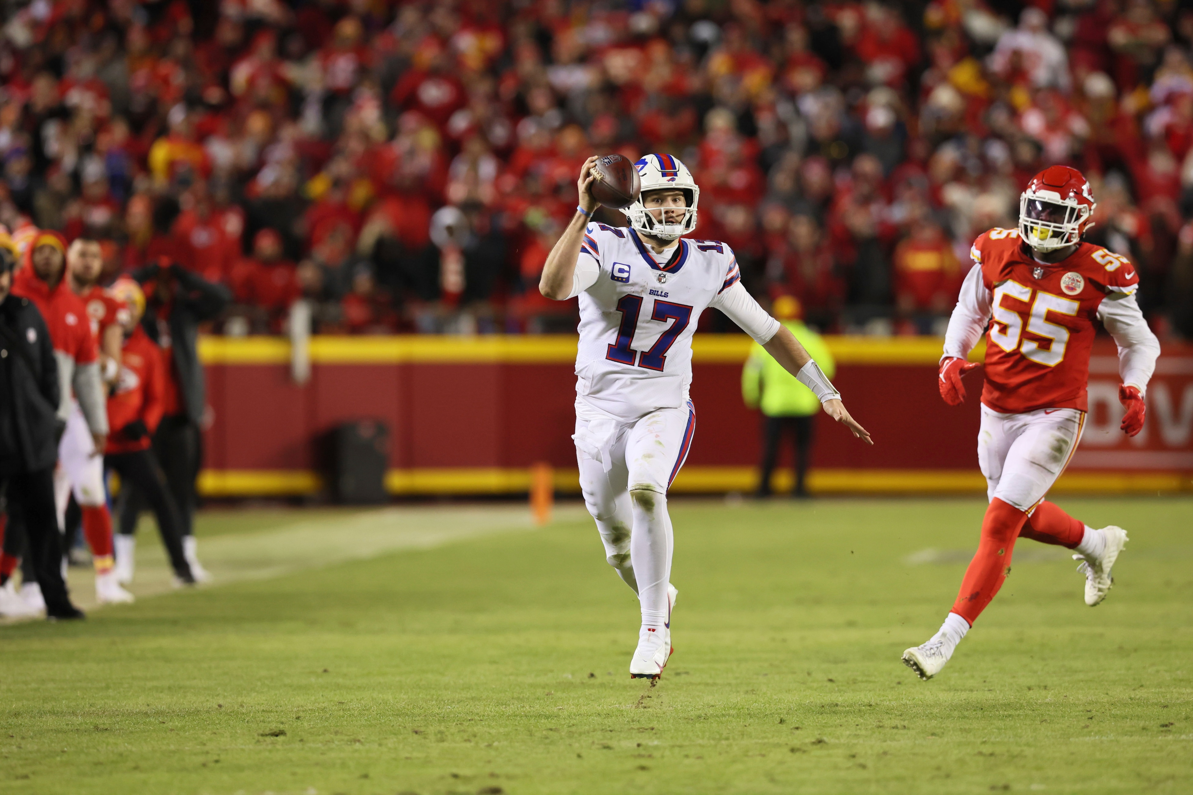 Football: NFL Playoffs: Buffalo Bills QB Josh Allen (17) in action vs Kansas City Chiefs at Arrowhead Stadium. Kansas City, MO 1/23/2022 CREDIT: David E. Klutho (Photo by David E. Klutho/Sports Illustrated via Getty Images) (Set Number: X163914 TK1)