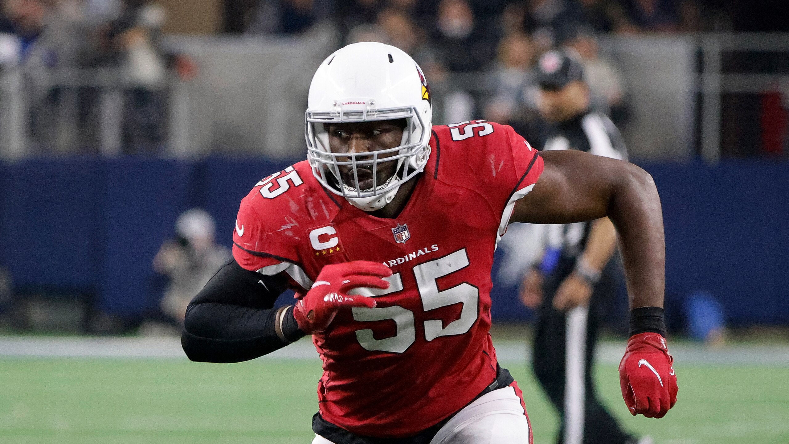 Arizona Cardinals outside linebacker Chandler Jones (55) defends against the Dallas Cowboys during an NFL Football game in Arlington, Texas, Sunday, Jan. 2, 2022. (AP Photo/Michael Ainsworth)