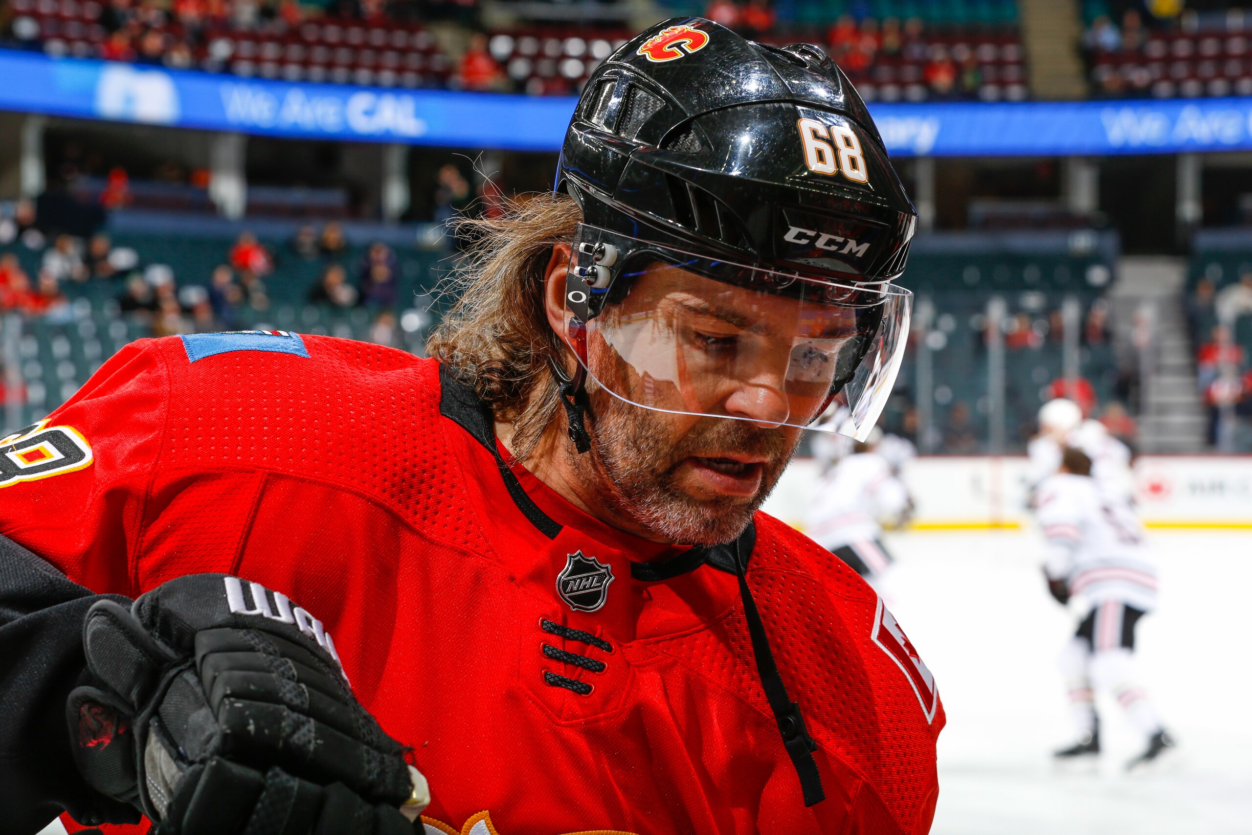 CALGARY, AB - DECEMBER 31: Jaromir Jagr #68 of the Calgary Flames at warm up in an NHL game on December 31, 2017 at the Scotiabank Saddledome in Calgary, Alberta, Canada. (Photo by Gerry Thomas/NHLI via Getty Images)