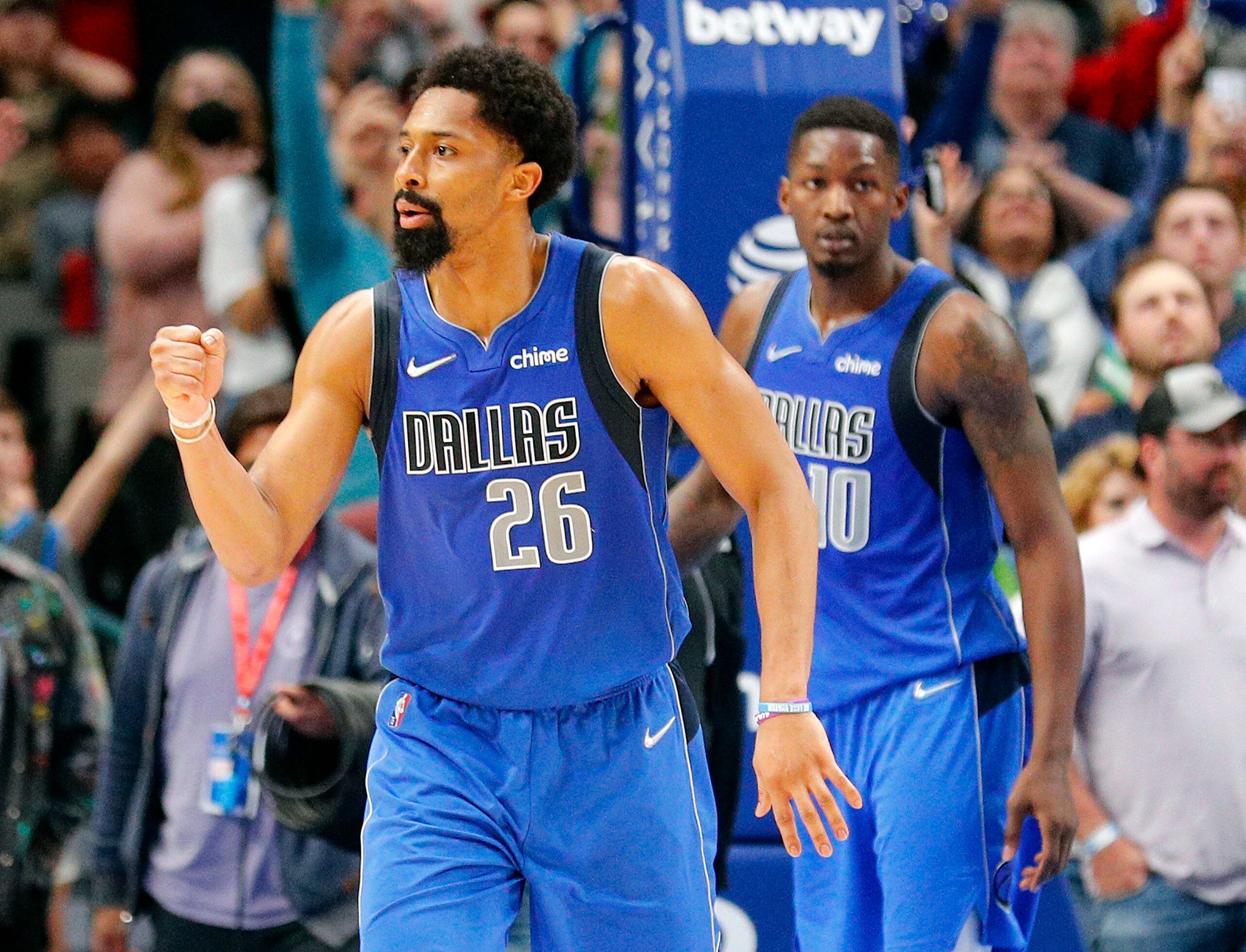 DALLAS, TEXAS - MARCH 05: Spencer Dinwiddie #26 of the Dallas Mavericks pumps his fist after the win over the Sacramento Kings at American Airlines Center on March 05, 2022 in Dallas, Texas. NOTE TO USER: User expressly acknowledges and agrees that, by downloading and or using this photograph, User is consenting to the terms and conditions of the Getty Images License Agreement.  (Photo by Richard Rodriguez/Getty Images)