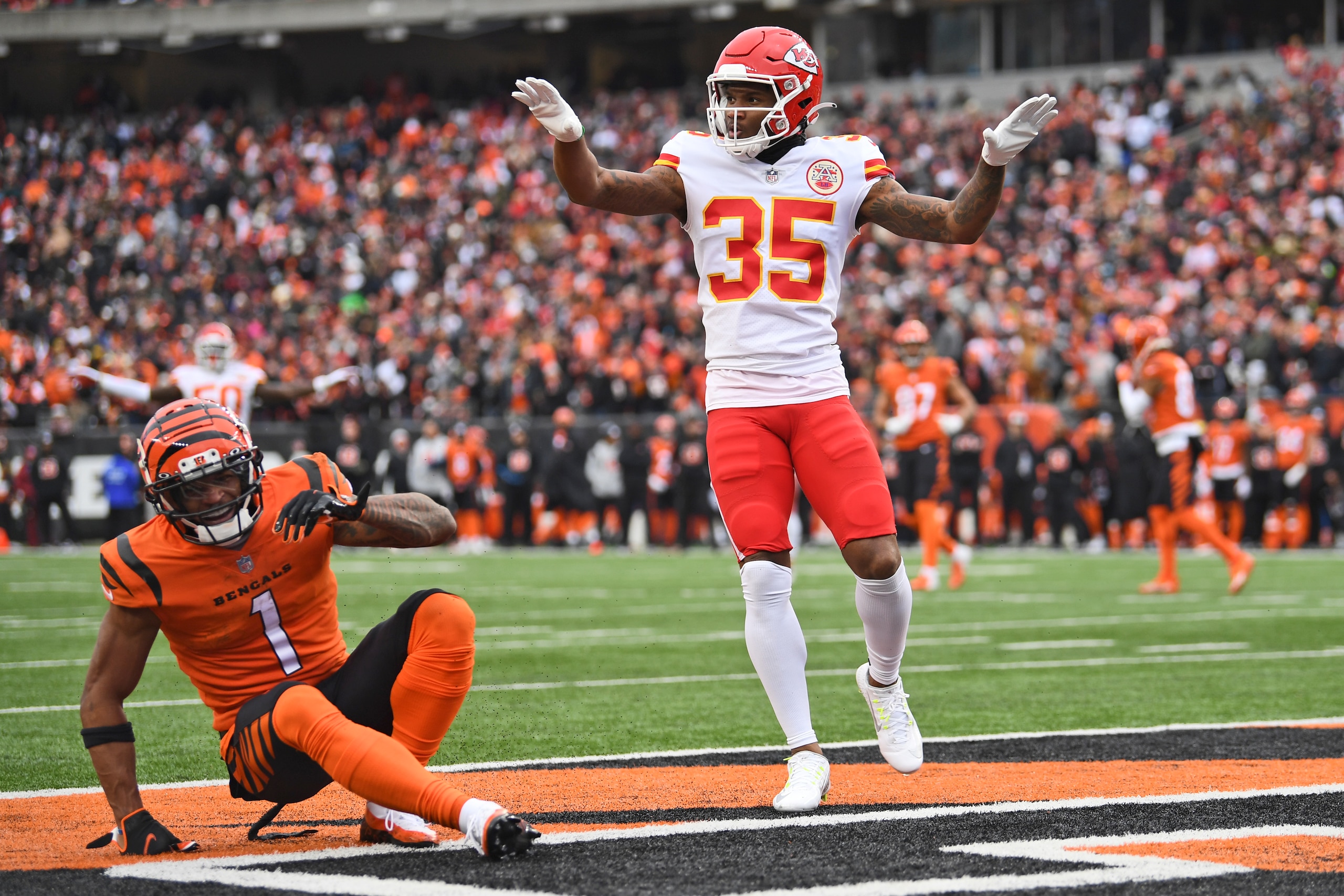 Kansas City Chiefs cornerback Charvarius Ward (35) celebrates after knocking a pass away from Cincinnati Bengals wide receiver Ja'Marr Chase (1) during the first half of an NFL football game, Sunday, Jan. 2, 2022, in Cincinnati. (AP Photo/David Dermer) Kansas City Chiefs cornerback Charvarius Ward (35) celebrates after knocking a pass away from Cincinnati Bengals wide receiver Ja'Marr Chase (1) during the first half of an NFL football game, Sunday, Jan. 2, 2022, in Cincinnati. (AP Photo/David Dermer)