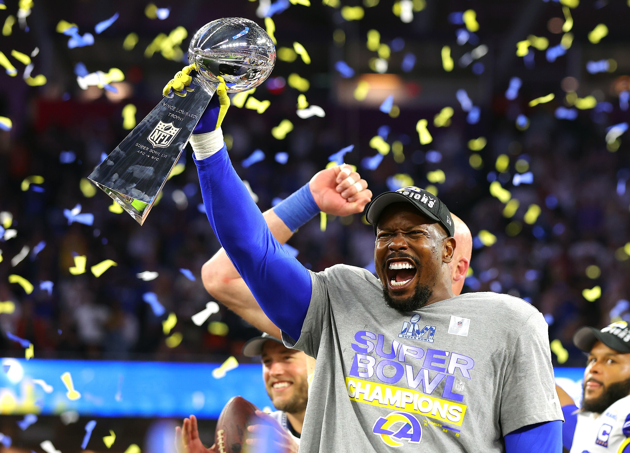 INGLEWOOD, CALIFORNIA - FEBRUARY 13: Von Miller #40 of the Los Angeles Rams holds up the Vince Lombardi Trophy after Super Bowl LVI at SoFi Stadium on February 13, 2022 in Inglewood, California. The Los Angeles Rams defeated the Cincinnati Bengals 23-20. (Photo by Kevin C. Cox/Getty Images) INGLEWOOD, CALIFORNIA - FEBRUARY 13: Von Miller #40 of the Los Angeles Rams holds up the Vince Lombardi Trophy after Super Bowl LVI at SoFi Stadium on February 13, 2022 in Inglewood, California. The Los Angeles Rams defeated the Cincinnati Bengals 23-20. (Photo by Kevin C. Cox/Getty Images)