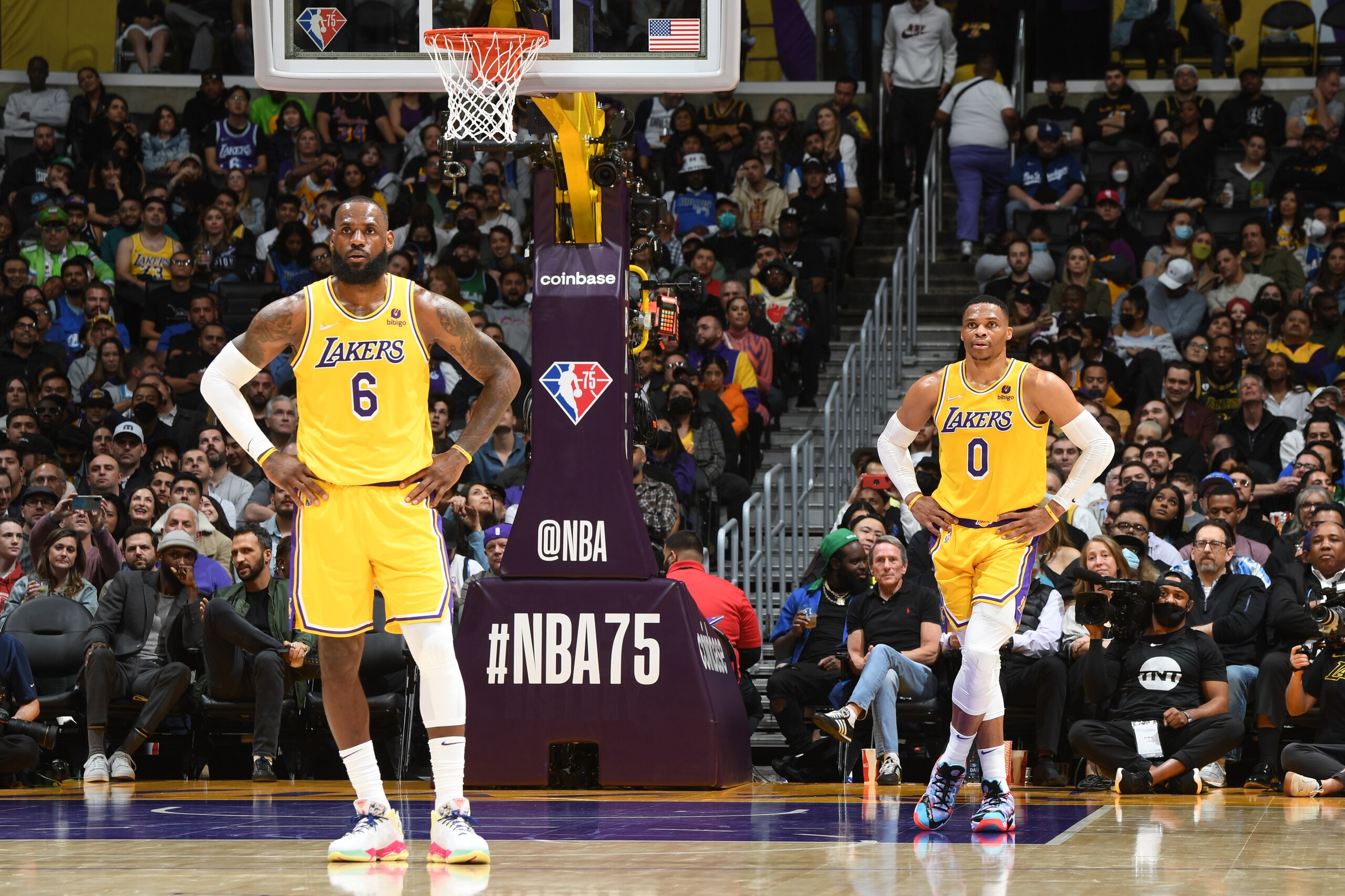 LOS ANGELES, CA - MARCH 1: LeBron James #6 and Russell Westbrook #0 of the Los Angeles Lakers look on during the game against the Dallas Mavericks on March 1, 2022 at Crypto.Com Arena in Los Angeles, California. NOTE TO USER: User expressly acknowledges and agrees that, by downloading and/or using this Photograph, user is consenting to the terms and conditions of the Getty Images License Agreement. Mandatory Copyright Notice: Copyright 2022 NBAE (Photo by Andrew D. Bernstein/NBAE via Getty Images)