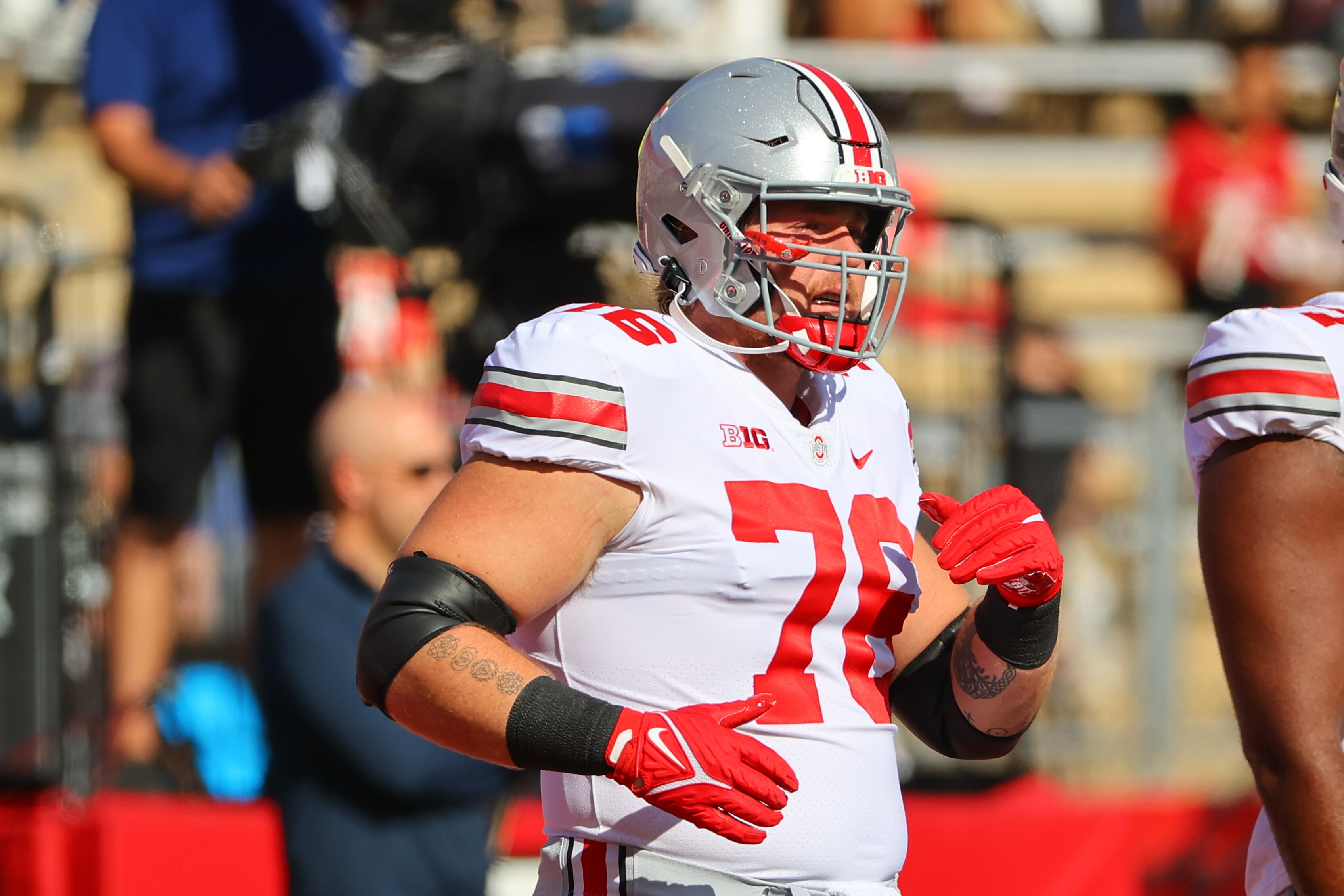 PISCATAWAY, NJ - OCTOBER 02:  Ohio State Buckeyes offensive lineman Harry Miller (76)    warms up prior to the college football game between the Ohio State Buckeyes and Rutgers Scarlet Knights on October 2,2021 at SHI Stadium in Piscataway NJ.  (Photo by Rich Graessle/Icon Sportswire via Getty Images)