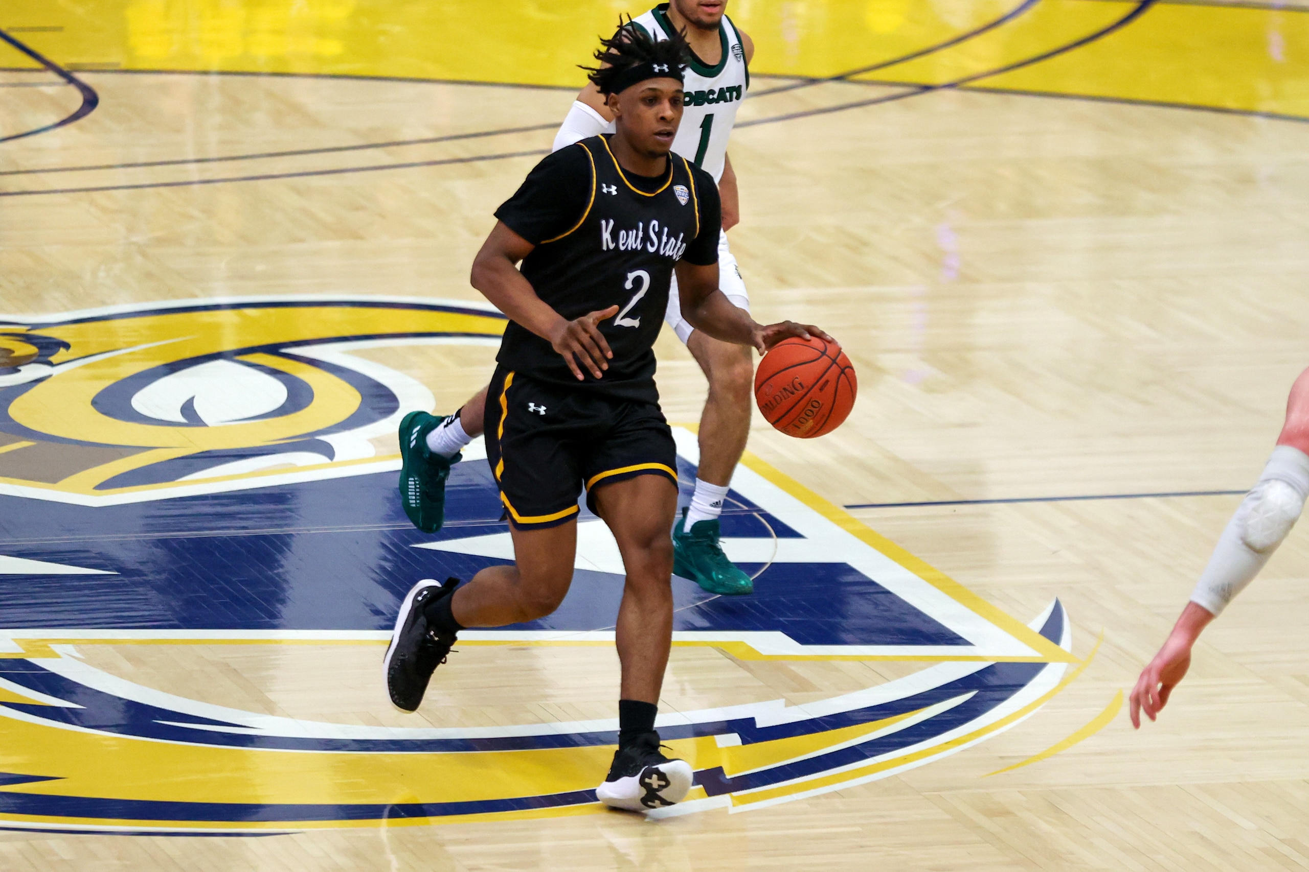 KENT, OH - FEBRUARY 18: Kent State Golden Flashes guard Malique Jacobs (2) with the basketball during the first half of the college basketball game between the Ohio Bobcats and Kent State Golden Flashes on February 18, 2022, at the Memorial Athletic and Convocation Center in Kent, OH. (Photo by Frank Jansky/Icon Sportswire via Getty Images)