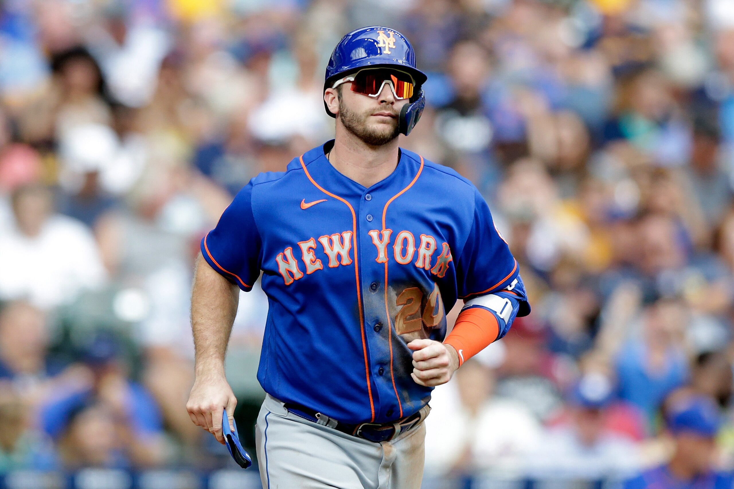 MILWAUKEE, WISCONSIN - SEPTEMBER 26: Pete Alonso #20 of the New York Mets during the game against the Milwaukee Brewers at American Family Field on September 26, 2021 in Milwaukee, Wisconsin. Brewers defeated the Mets 8-4. (Photo by John Fisher/Getty Images)