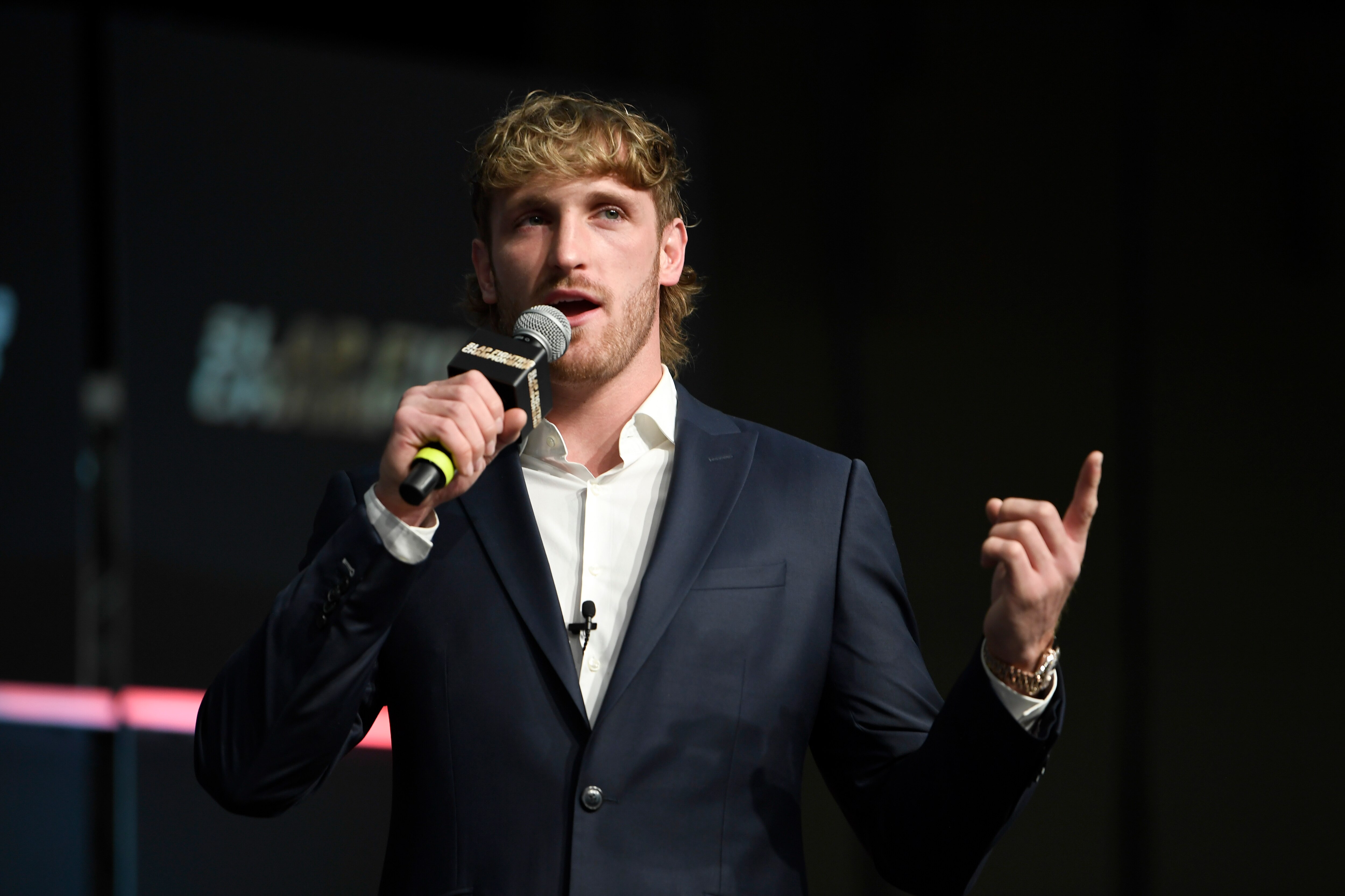 COLUMBUS, OHIO - MARCH 05: Logan Pau speaks to fans during the Slap Fighting Championships at the Arnold Sports Festival in Columbus Convention Center on March 05, 2022 in Columbus, Ohio. (Photo by Gaelen Morse/Getty Images) COLUMBUS, OHIO - MARCH 05: Logan Pau speaks to fans during the Slap Fighting Championships at the Arnold Sports Festival in Columbus Convention Center on March 05, 2022 in Columbus, Ohio. (Photo by Gaelen Morse/Getty Images)