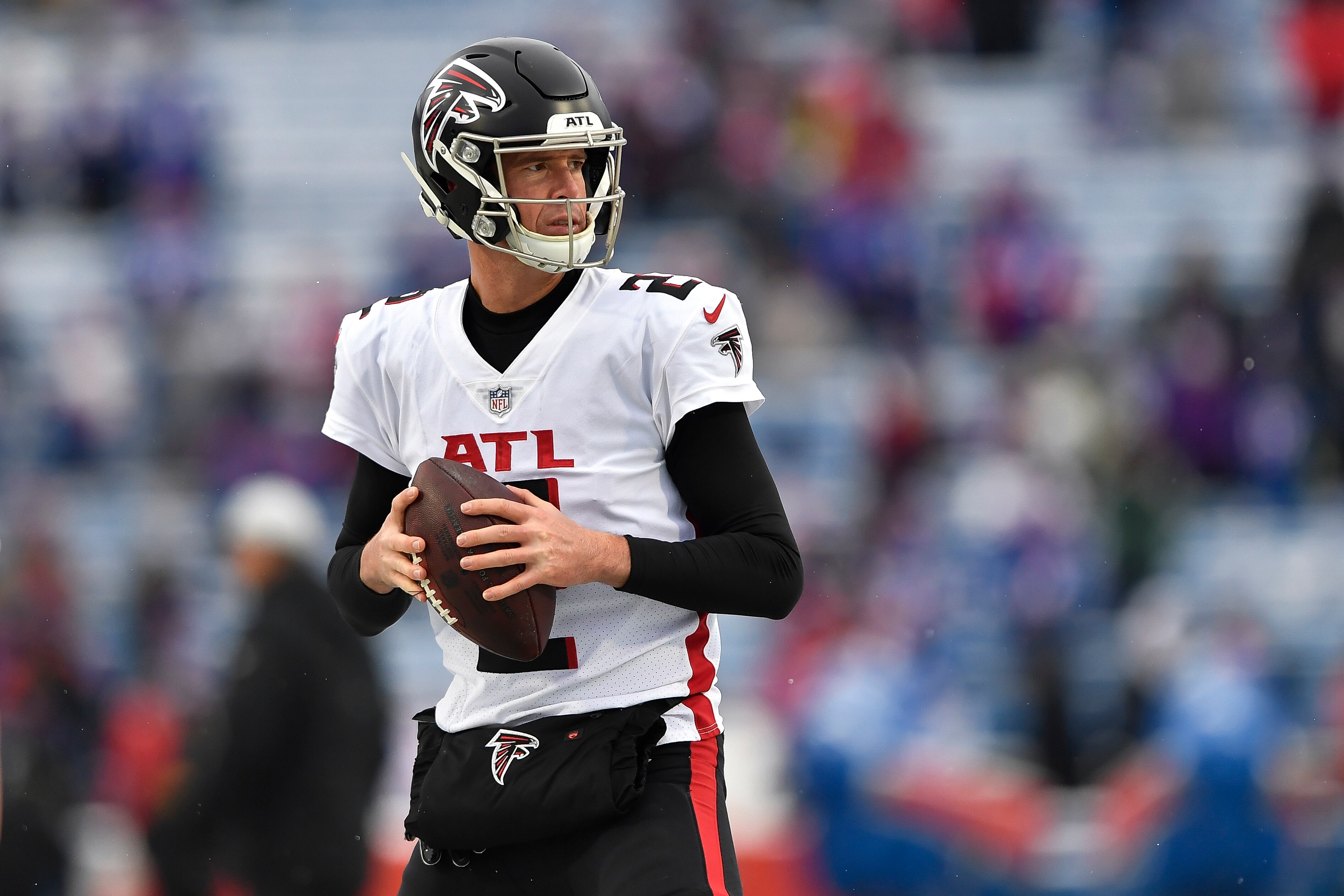 Atlanta Falcons quarterback Matt Ryan warms up before an NFL football game against the Buffalo Bills in Orchard Park, N.Y., Sunday, Jan. 2, 2022. (AP Photo/Adrian Kraus)