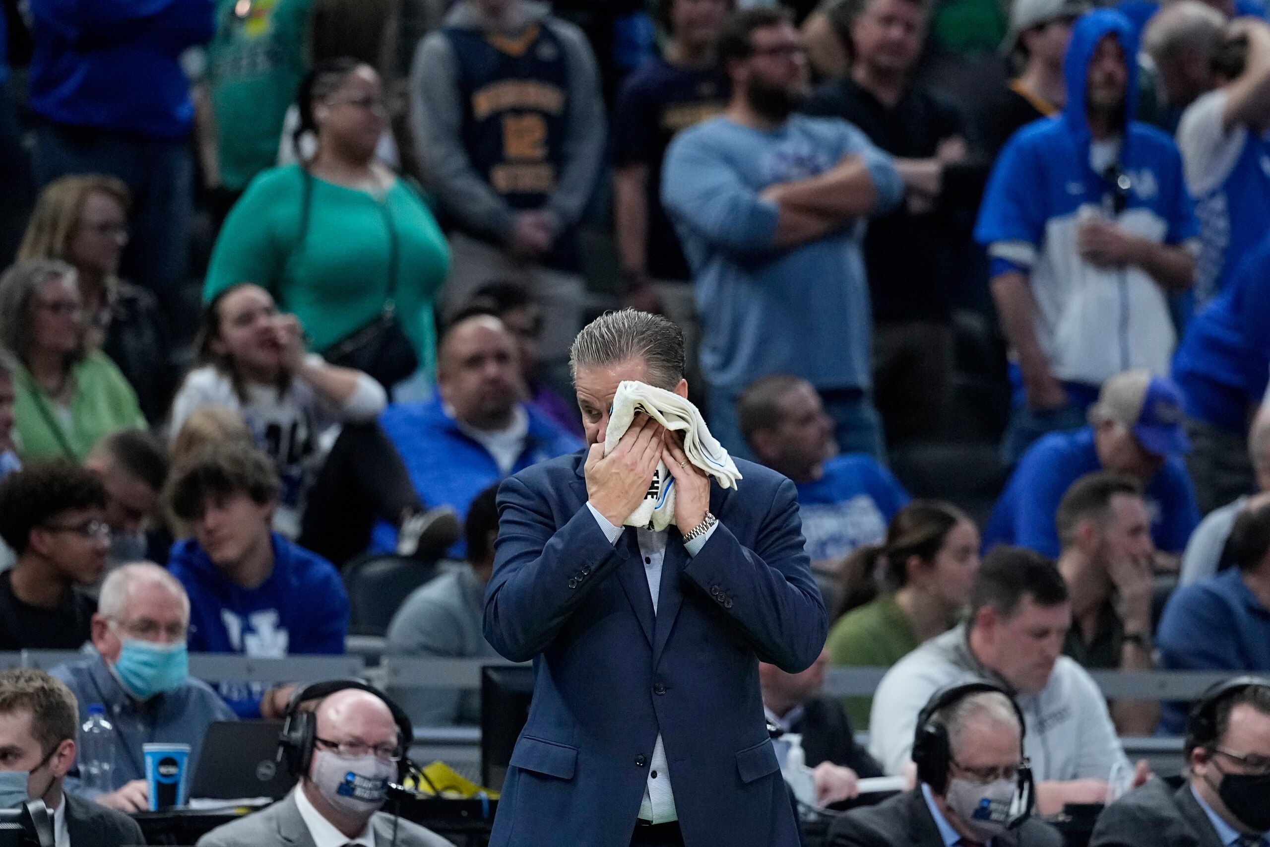 Kentucky head coach John Calipari reacts on the sideline during overtime in a college basketball game against Saint Peter's in the first round of the NCAA tournament, Thursday, March 17, 2022, in Indianapolis. (AP Photo/Darron Cummings)