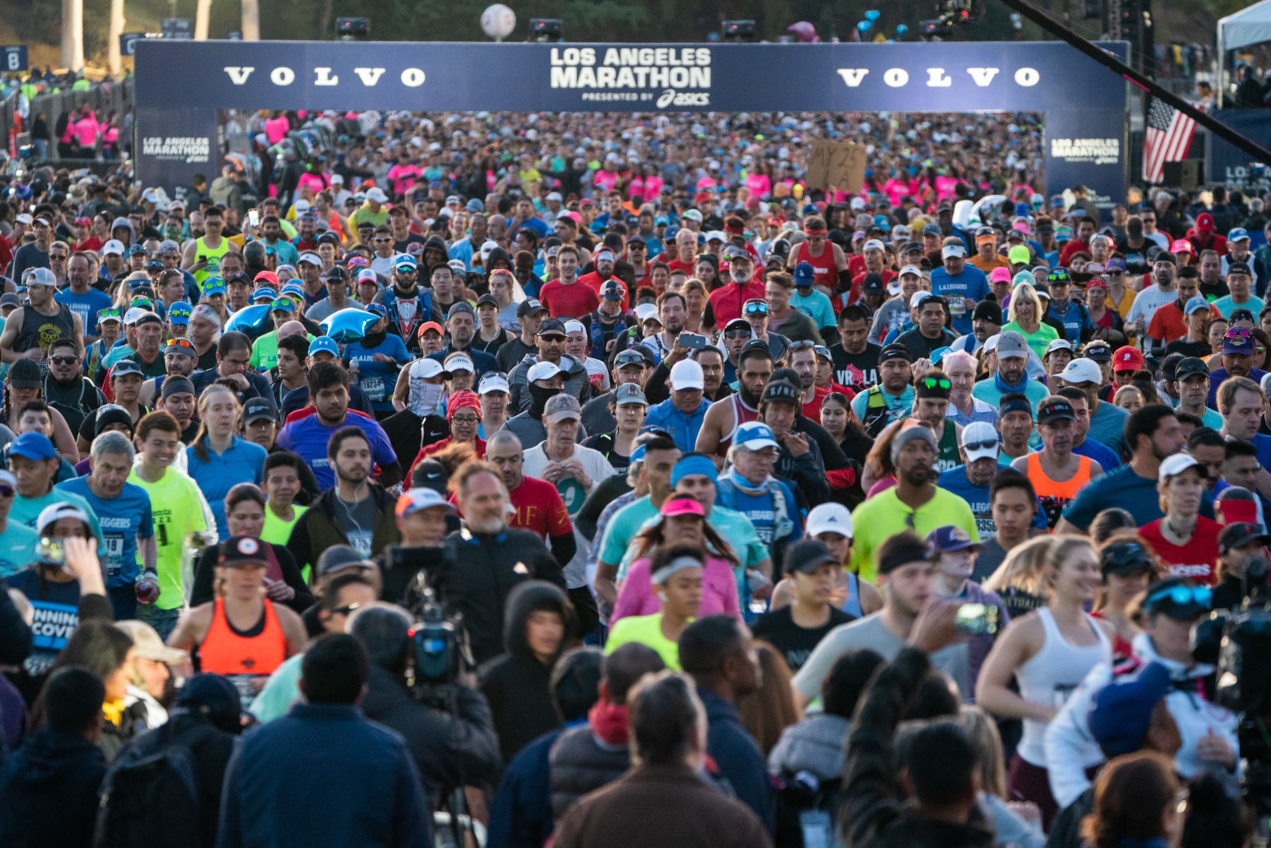 LOS ANGELES, March 8, 2020 -- Athletes start to race at 2020 Los Angeles Marathon in Los Angeles, the United States, March 8, 2020. (Photo by Qian Weizhong/Xinhua via Getty) (Xinhua/Qian Weizhong via Getty Images)