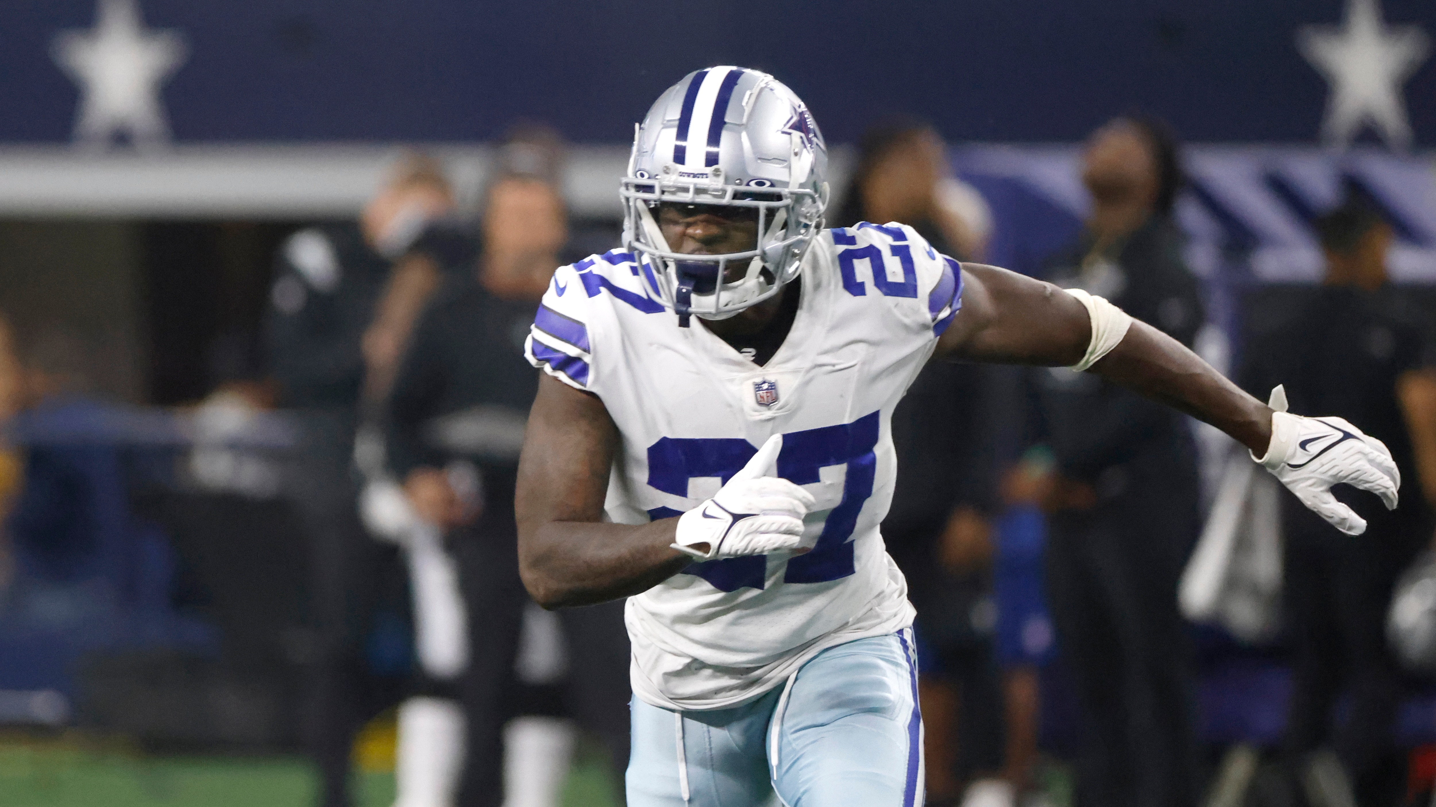 Dallas Cowboys safety Jayron Kearse (27) plays against the Las Vegas Raiders in an NFL football game in Arlington, Texas, Thursday, Nov, 25, 2021. (AP Photo/Ron Jenkins)
