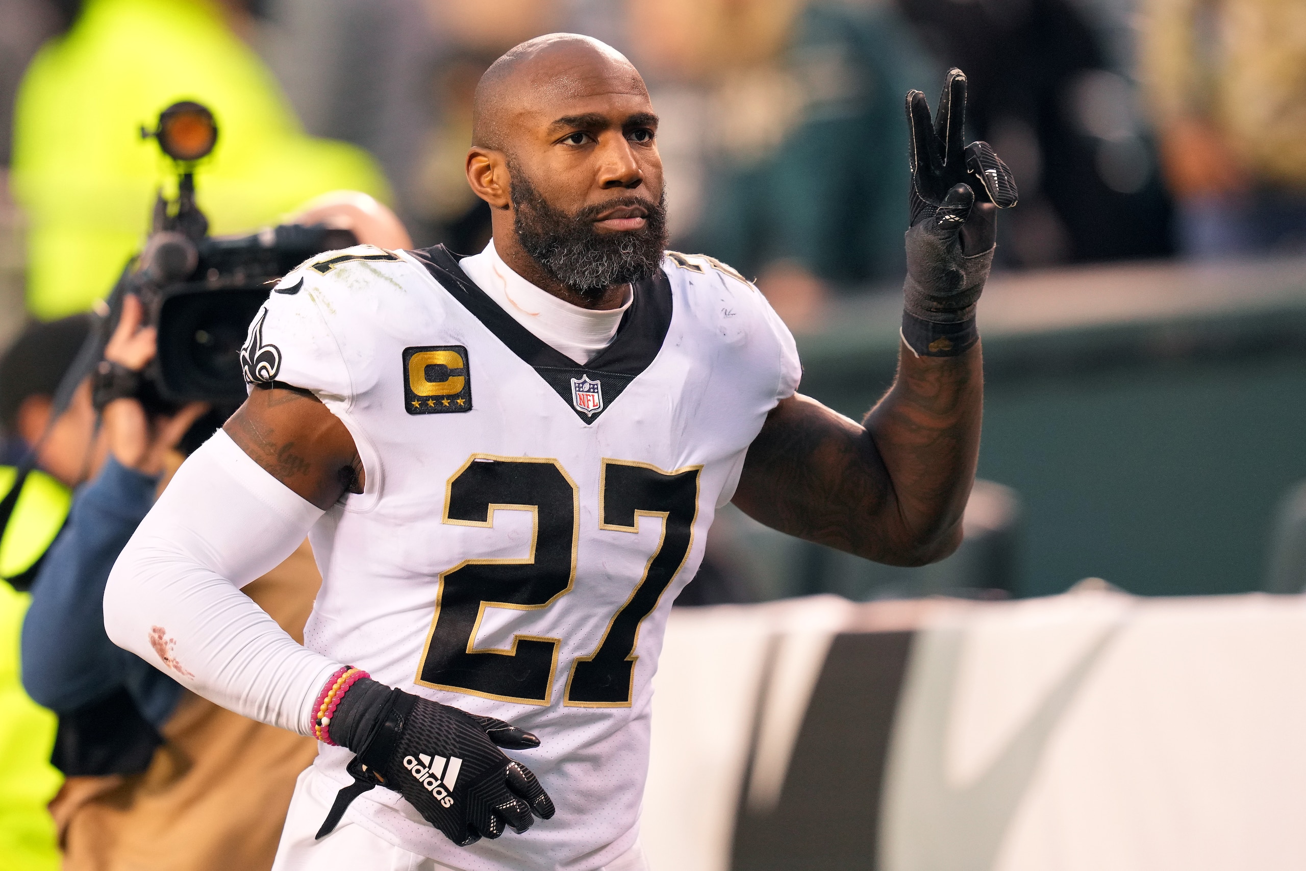 PHILADELPHIA, PENNSYLVANIA - NOVEMBER 21: Malcolm Jenkins #27 of the New Orleans Saints signals to the crowd as he runs off the field following the 40-29 loss to the Philadelphia Eagles at Lincoln Financial Field on November 21, 2021 in Philadelphia, Pennsylvania. (Photo by Mitchell Leff/Getty Images) PHILADELPHIA, PENNSYLVANIA - NOVEMBER 21: Malcolm Jenkins #27 of the New Orleans Saints signals to the crowd as he runs off the field following the 40-29 loss to the Philadelphia Eagles at Lincoln Financial Field on November 21, 2021 in Philadelphia, Pennsylvania. (Photo by Mitchell Leff/Getty Images)