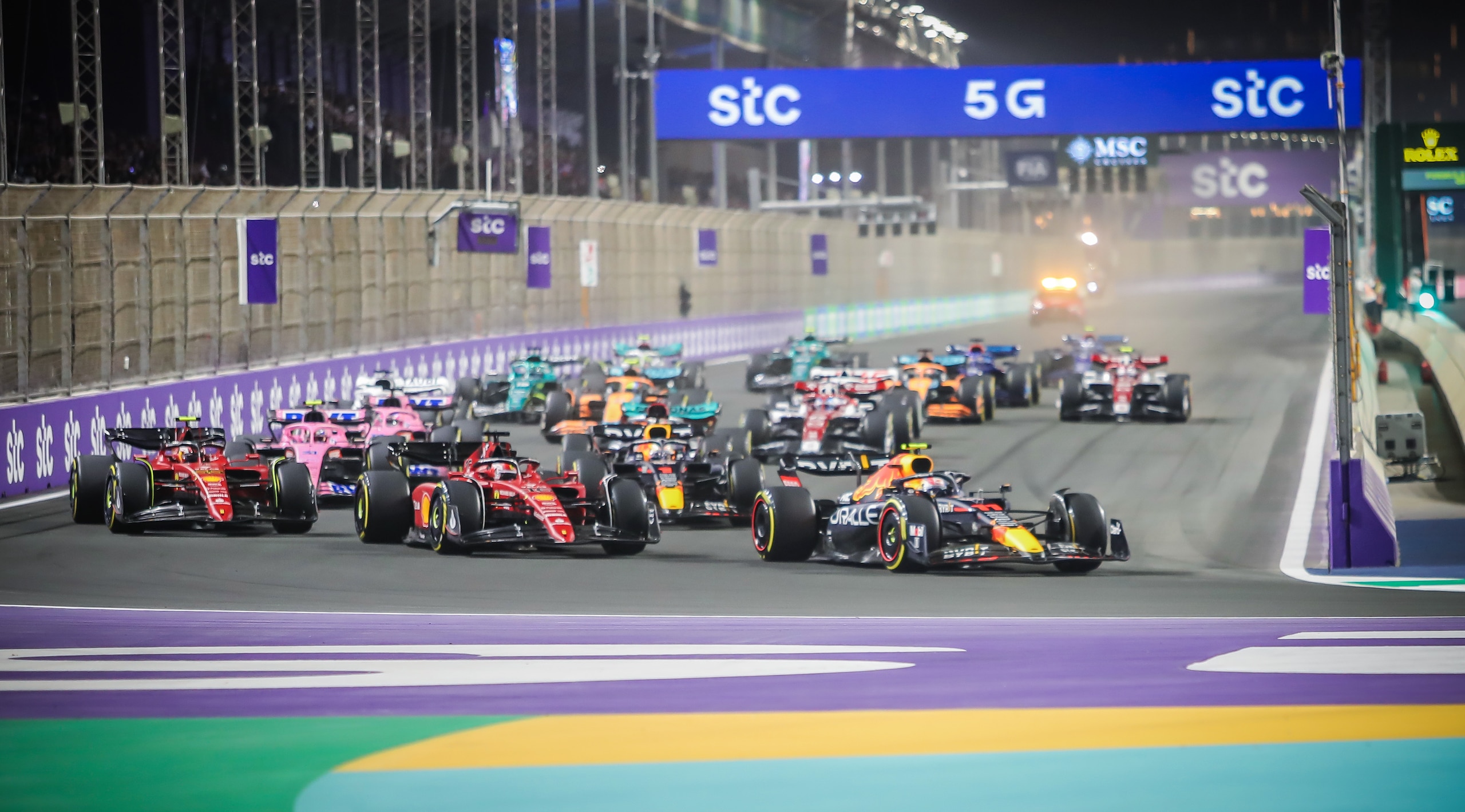 JEDDAH, SAUDI ARABIA â MARCH 27: Pilots compete during the  F1 Grand Prix of Saudi Arabia at 6.1 kilometers long Corniche Track, in Jeddah, Saudi Arabia on March 27, 2022. (Photo by Ayman Yaqoob/Anadolu Agency via Getty Images)