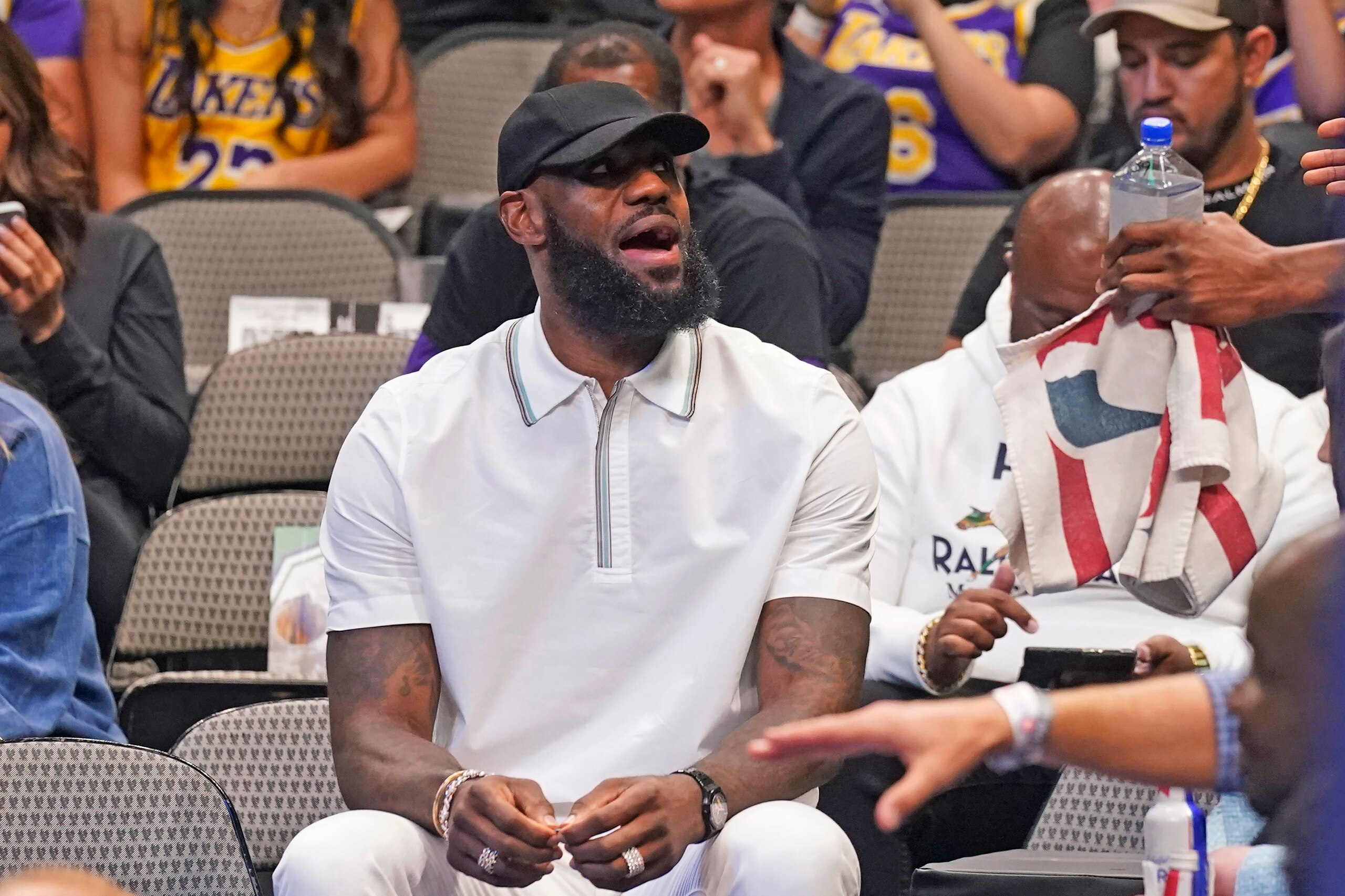 Los Angeles Lakers forward LeBron James sits on the bench during the first quarter of an NBA basketball game against the Dallas Mavericks in Dallas, Tuesday, March 29, 2022. (AP Photo/LM Otero) Los Angeles Lakers forward LeBron James sits on the bench during the first quarter of an NBA basketball game against the Dallas Mavericks in Dallas, Tuesday, March 29, 2022. (AP Photo/LM Otero)