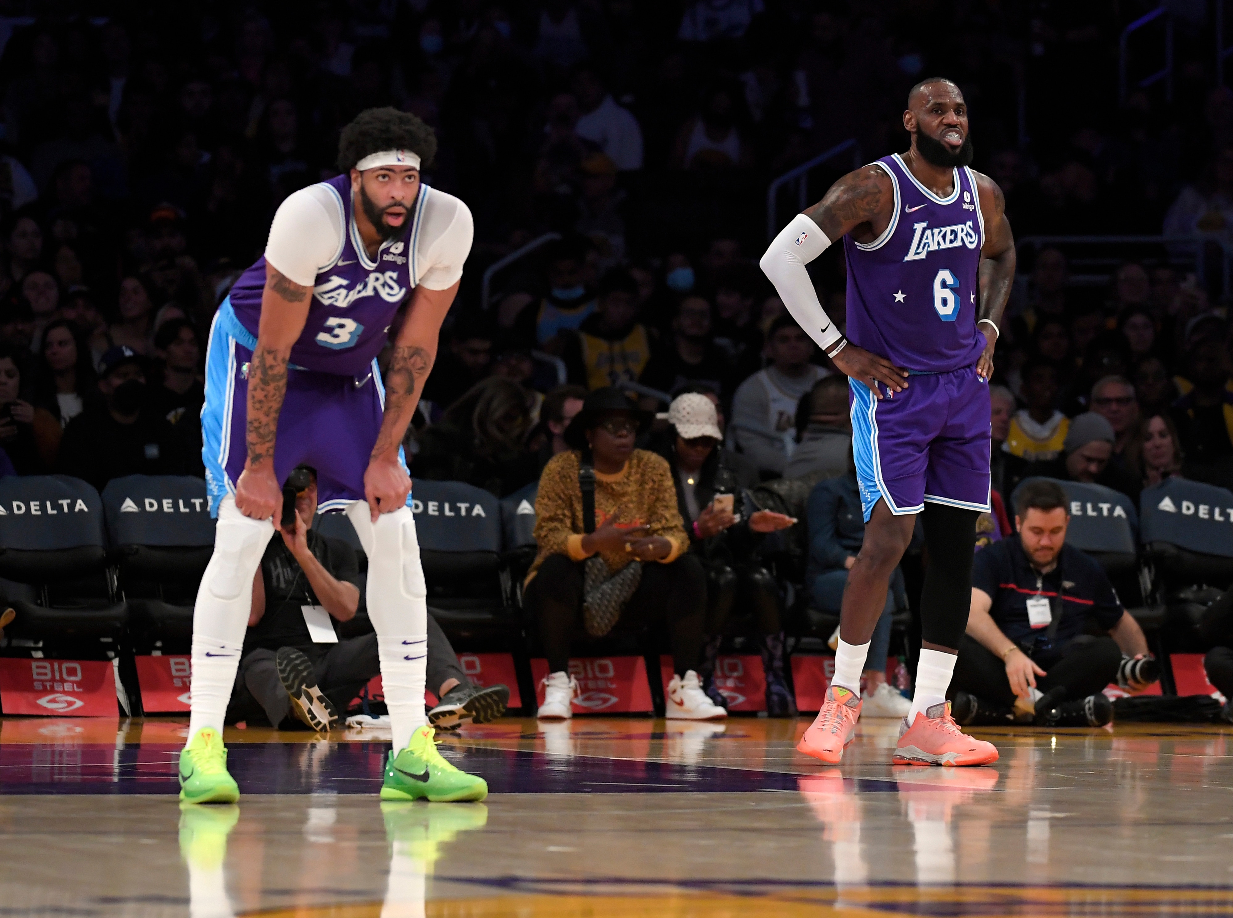 LOS ANGELES, CA - APRIL 01: LeBron James #6 and Anthony Davis #3 of the Los Angeles Lakers during a break in the action in the first half of the basketball game at Crypto.com Arena on April 1, 2022 in Los Angeles, California. NOTE TO USER: User expressly acknowledges and agrees that, by downloading and/or using this Photograph, user is consenting to the terms and conditions of the Getty Images License Agreement. (Photo by Kevork Djansezian/Getty Images)