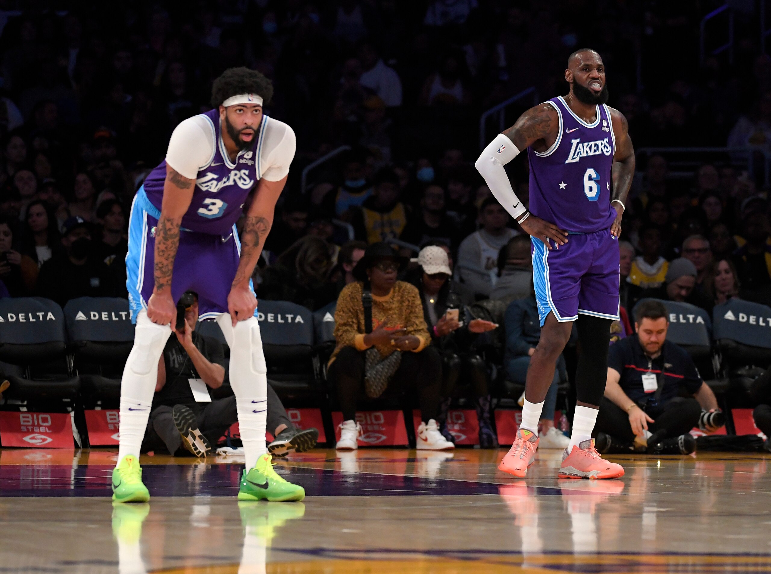 LOS ANGELES, CA - APRIL 01: LeBron James #6 and Anthony Davis #3 of the Los Angeles Lakers during a break in the action in the first half of the basketball game at Crypto.com Arena on April 1, 2022 in Los Angeles, California. NOTE TO USER: User expressly acknowledges and agrees that, by downloading and/or using this Photograph, user is consenting to the terms and conditions of the Getty Images License Agreement. (Photo by Kevork Djansezian/Getty Images)