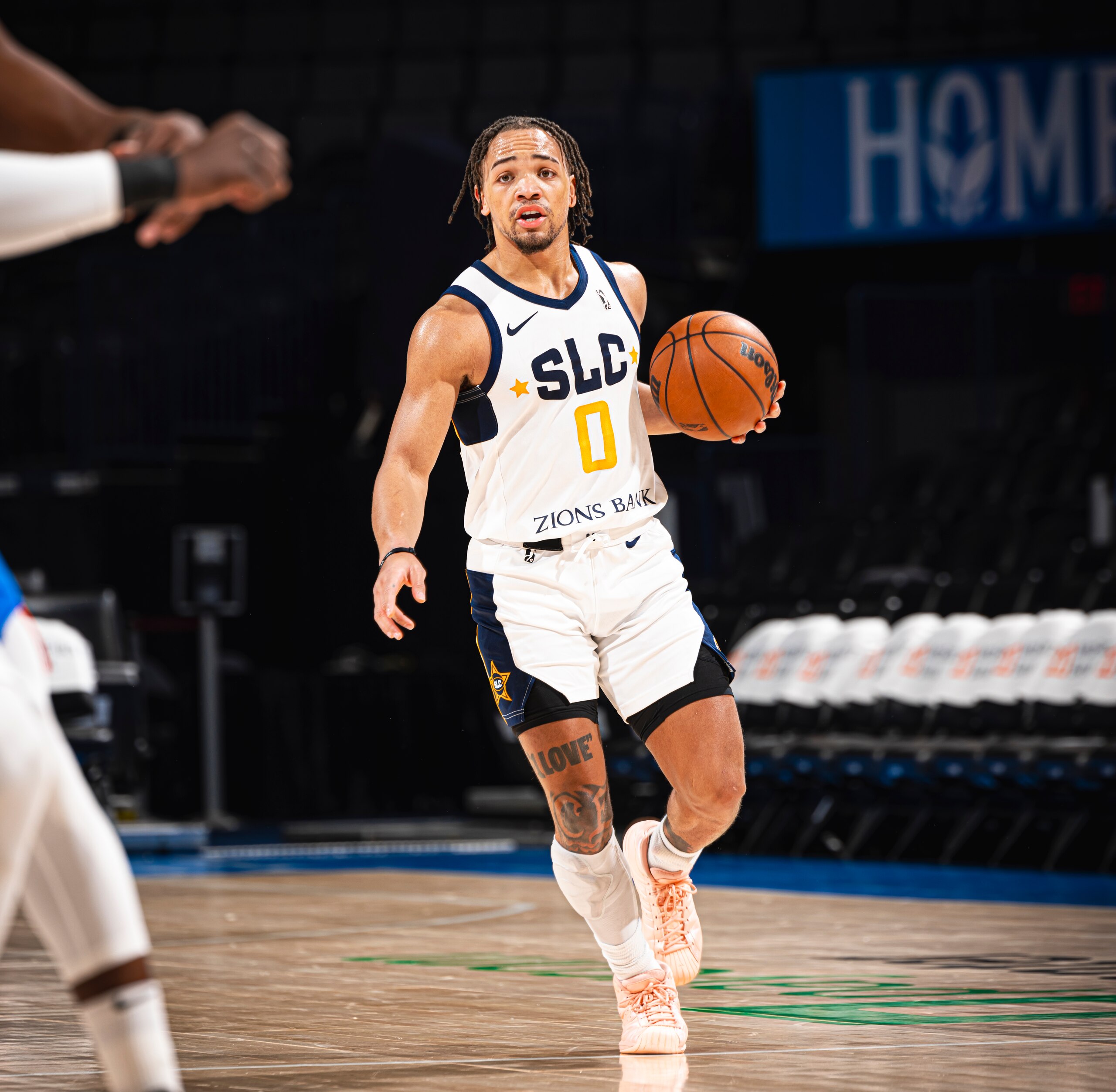 OKLAHOMA CITY, OK - MARCH 14: Carsen Edwards #0 of the Salt Lake City Stars handles the ball against the Oklahoma City Blue on March 14, 2022 at the Paycom Center in Oklahoma City, OK. NOTE TO USER: User expressly acknowledges and agrees that, by downloading and or using this photograph, User is consenting to the terms and conditions of the Getty Images License Agreement. Mandatory Copyright Notice: Copyright 2022 NBAE (Photo by Zach Beeker/NBAE via Getty Images).